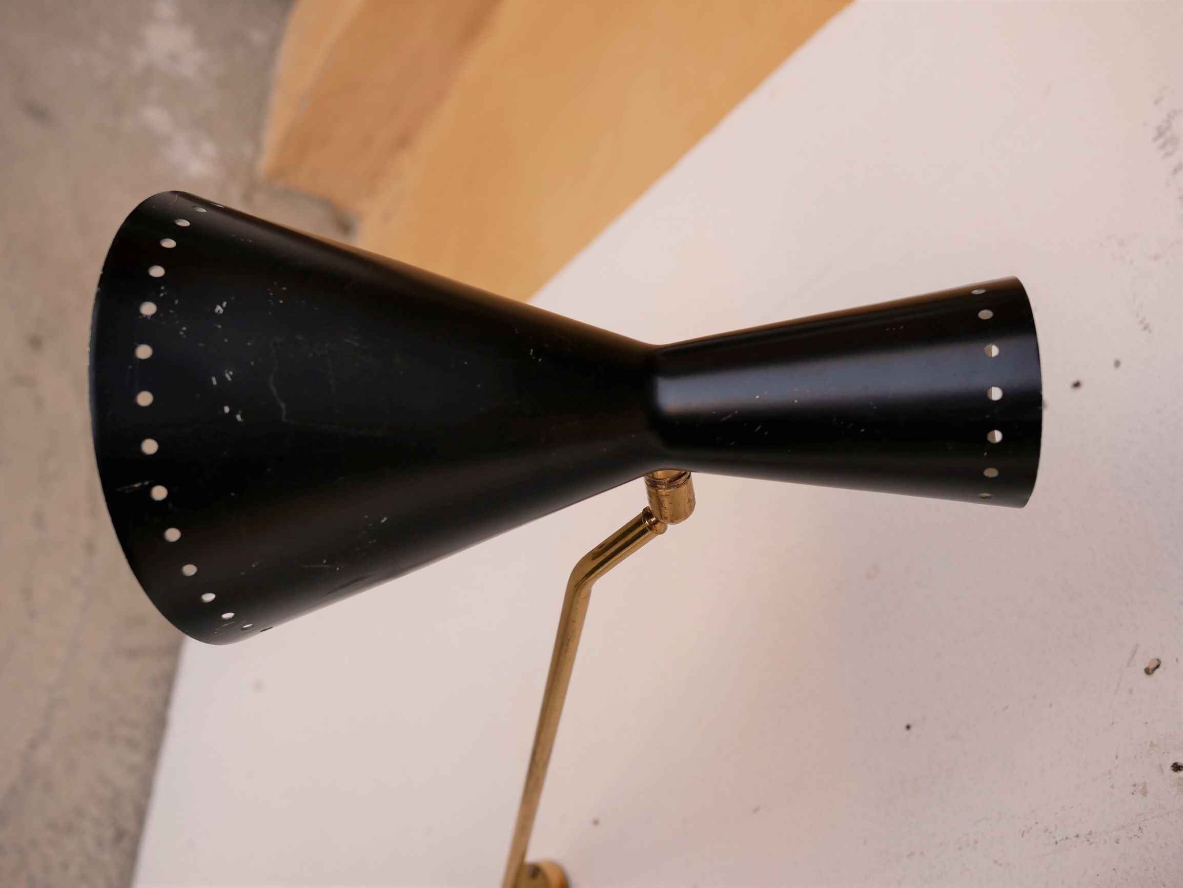 Vintage "Diabolo" wall apply in black metal and brass