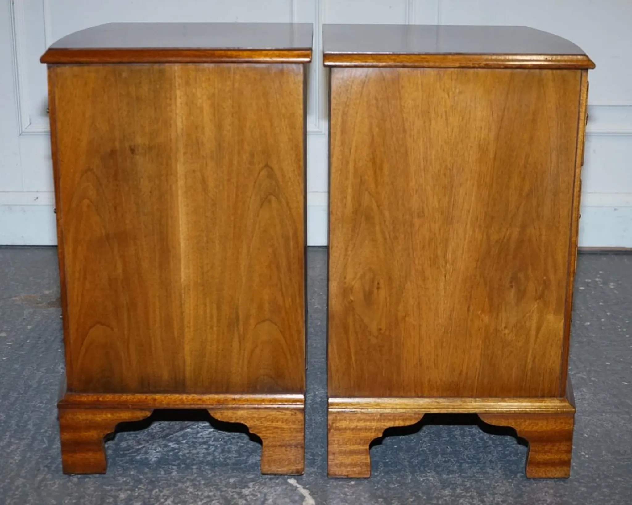 Nightstands in Walnut Burl with Drawers, Set of 2