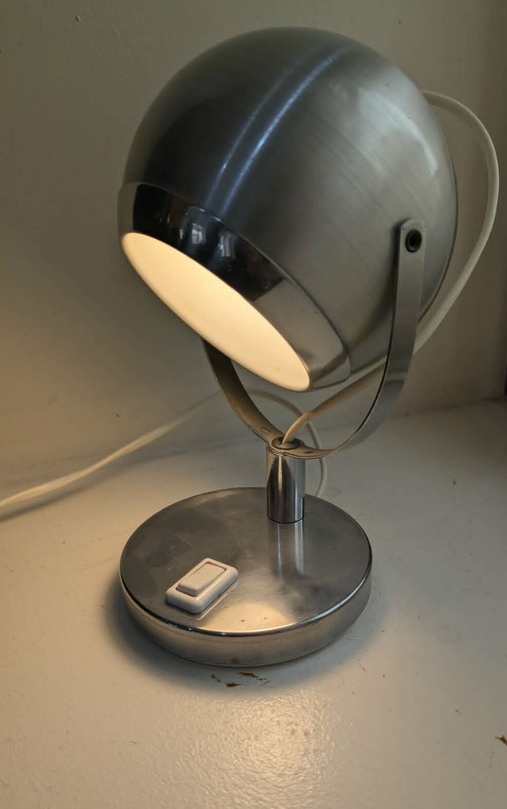 EYE BALL desk lamp