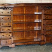Wellington Antique Furniture 1830 in Flamed Wood