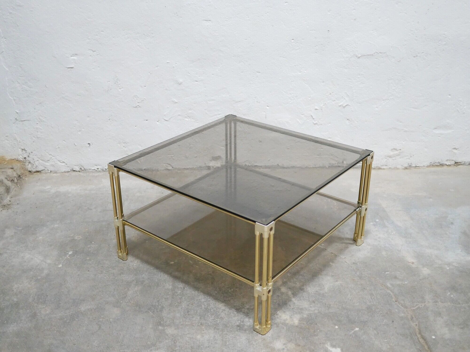 Table basse vintage en verre et laiton éditée par Roche Bobois