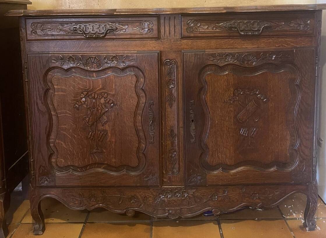 Rare vaisselier Régence ou Provencial chêne massif XVIII ième siècle