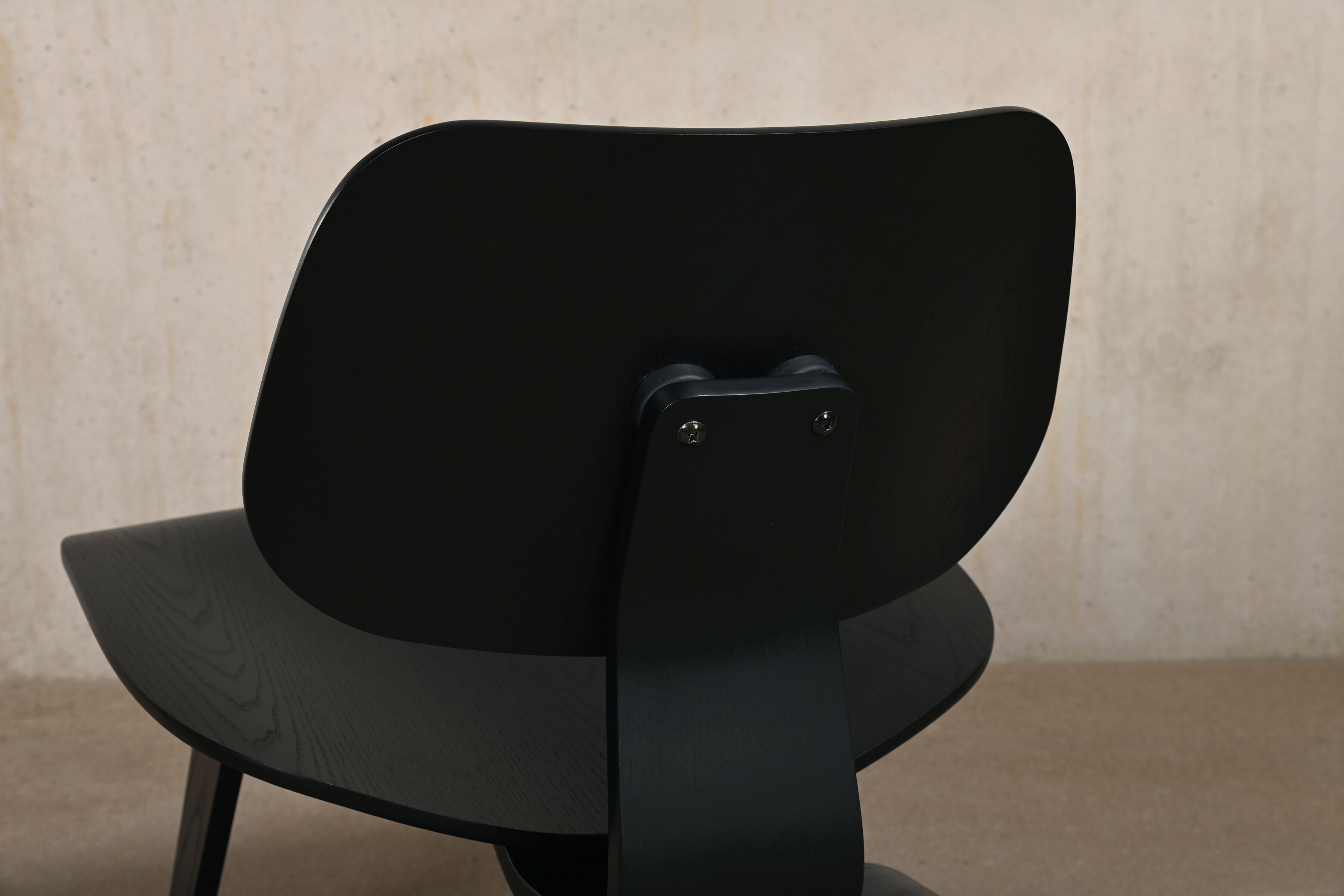 Fauteuil Charles & Ray Eames LCW pour Herman Miller