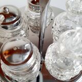 Salt and pepper servant