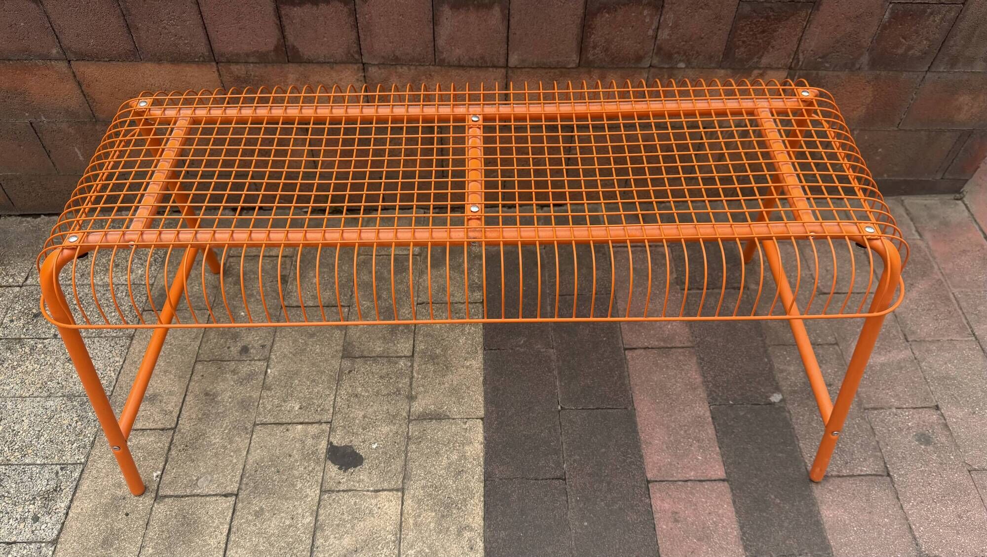 Banc design IKEA modèle Västeron en métal orange vers 1980 par Inml
