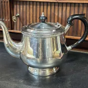 Silver-plated English service by Mappin & Webb from the 1930s.