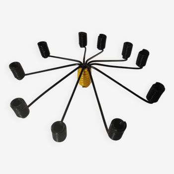 Scoubidou twisted wire candle holder