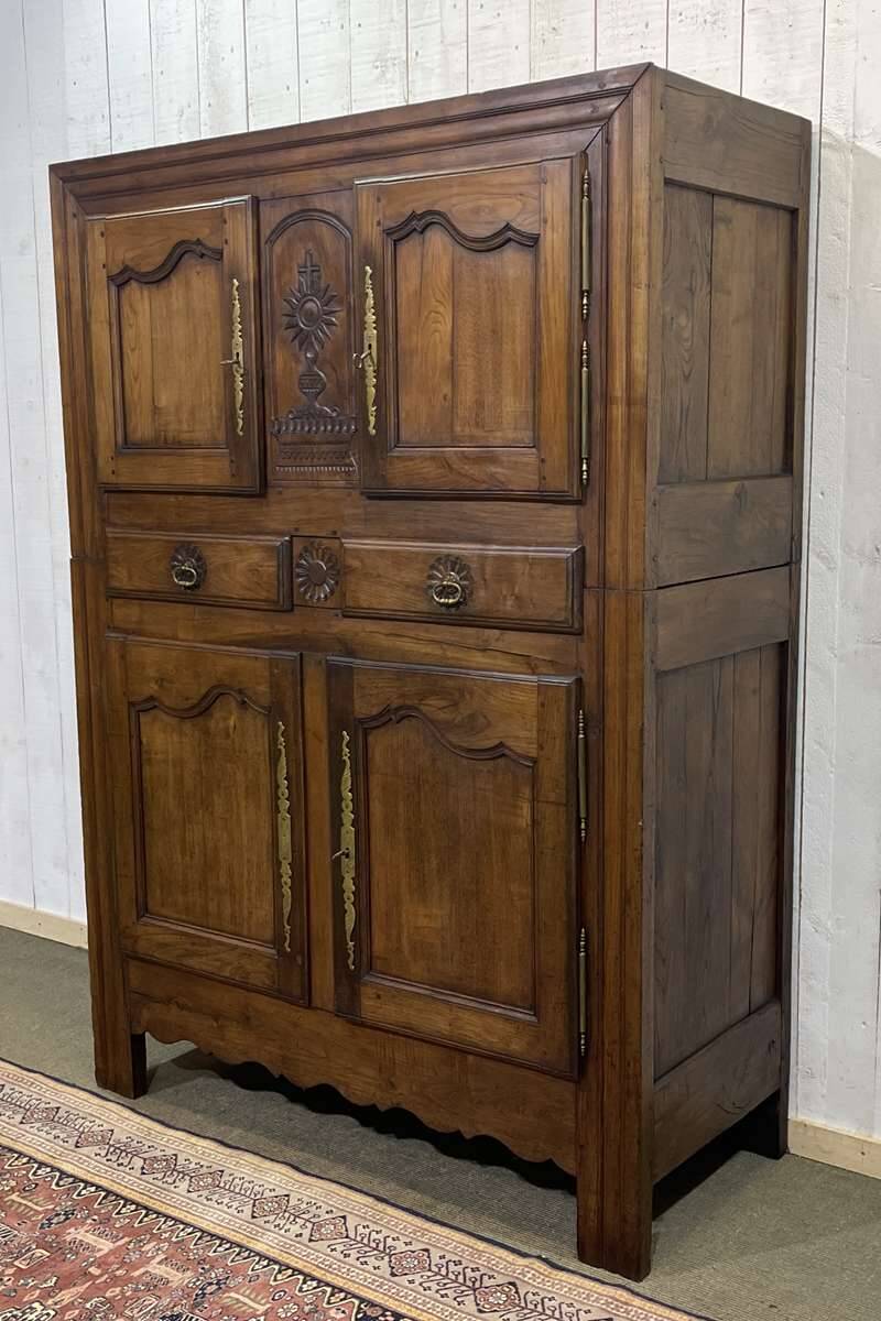 19th century Breton 4-door chestnut sideboard