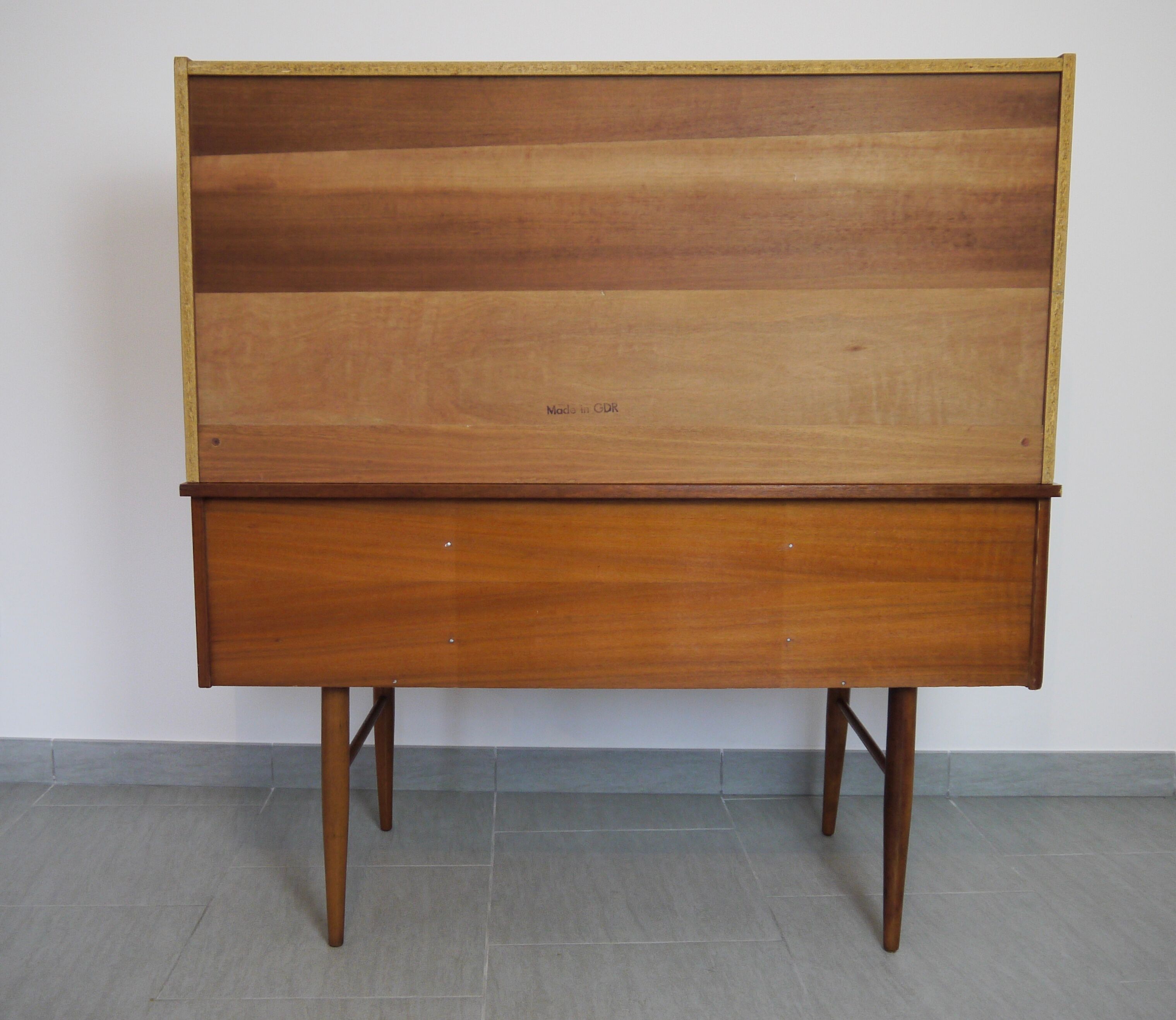 Office style Scandinavian GDR