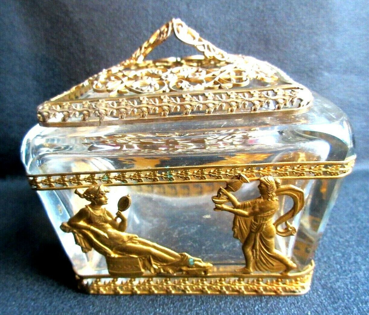 Baccarat and gilded bronze crystal box, Ancient women and lions, CHARLES X