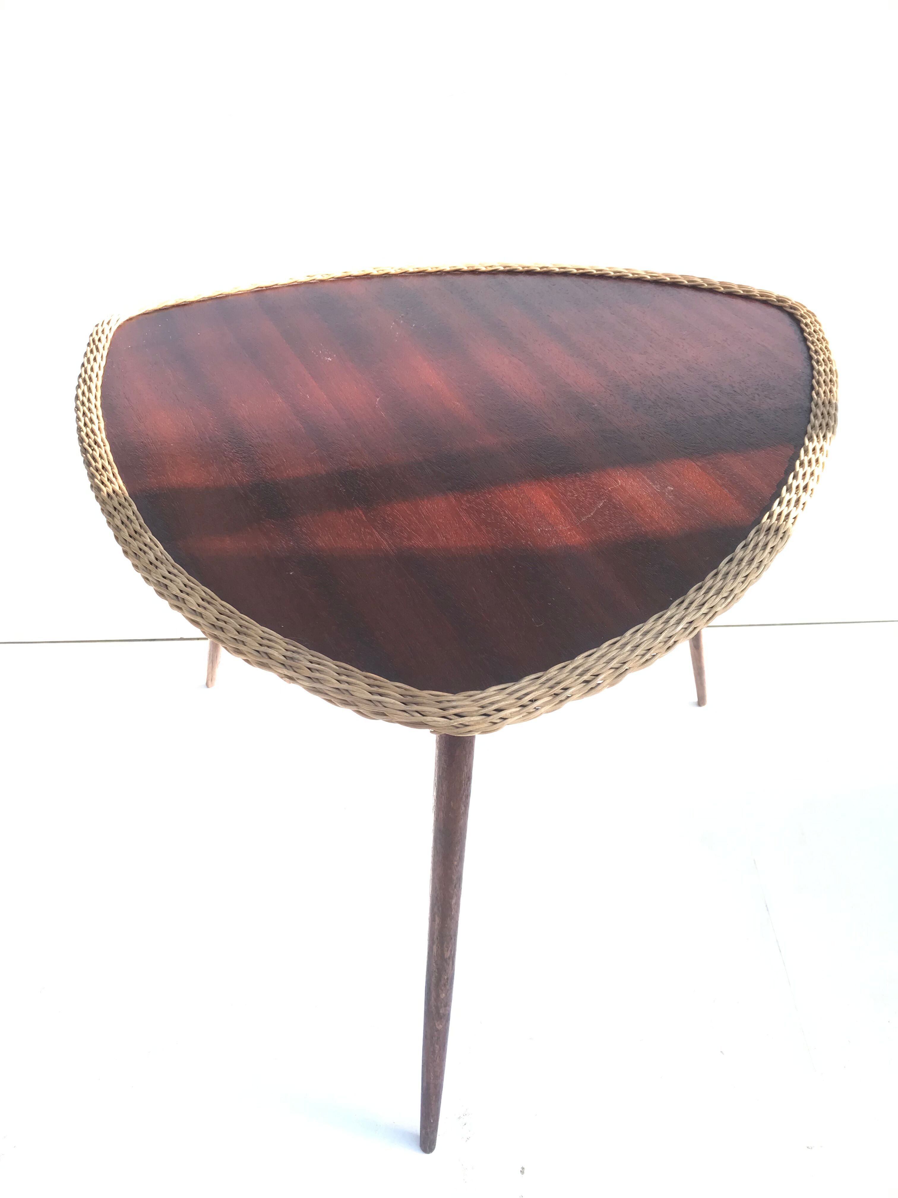 Old low tripods feet + tray wood & rattan table braided vintage