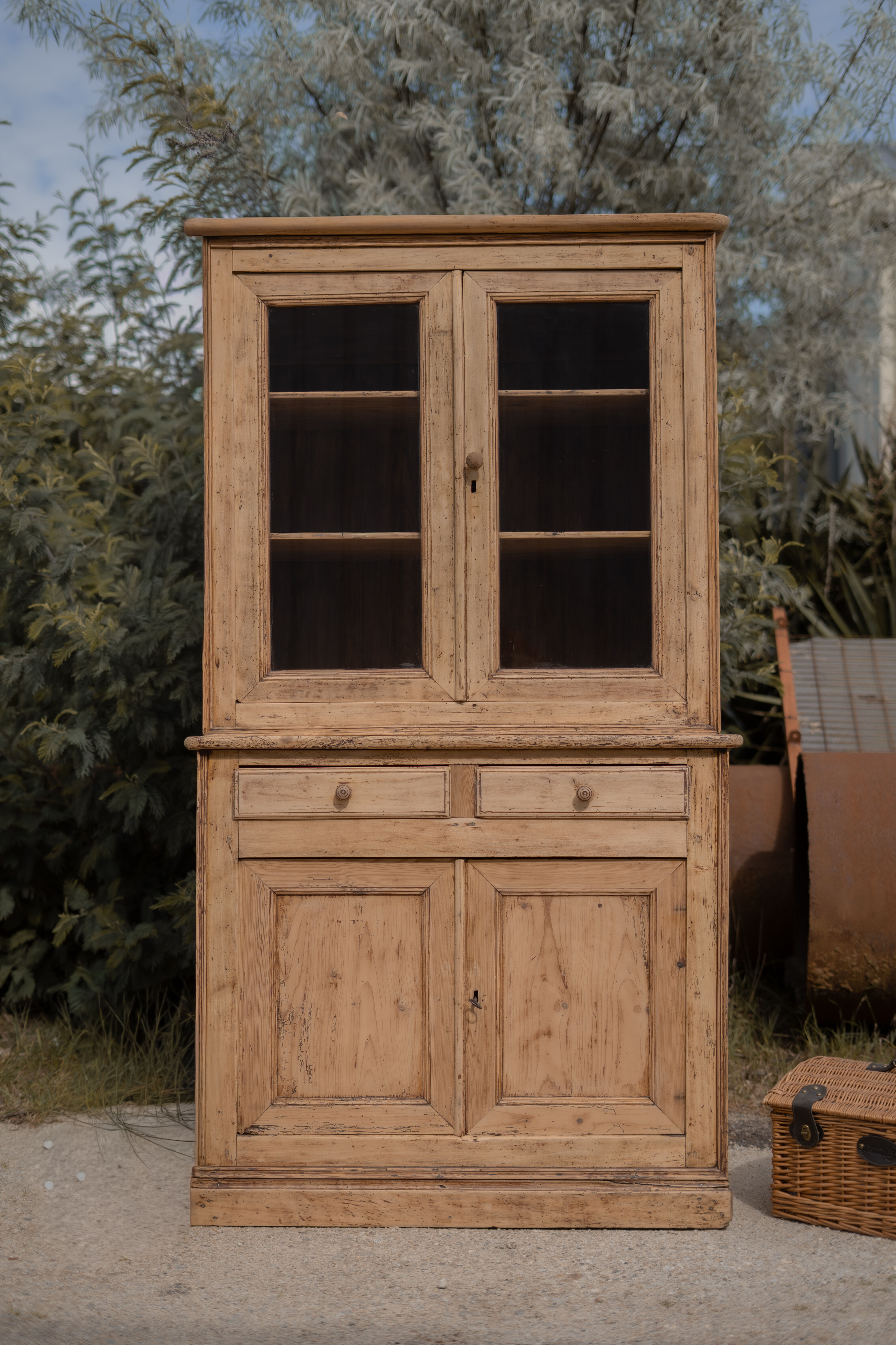 Country-style sideboard