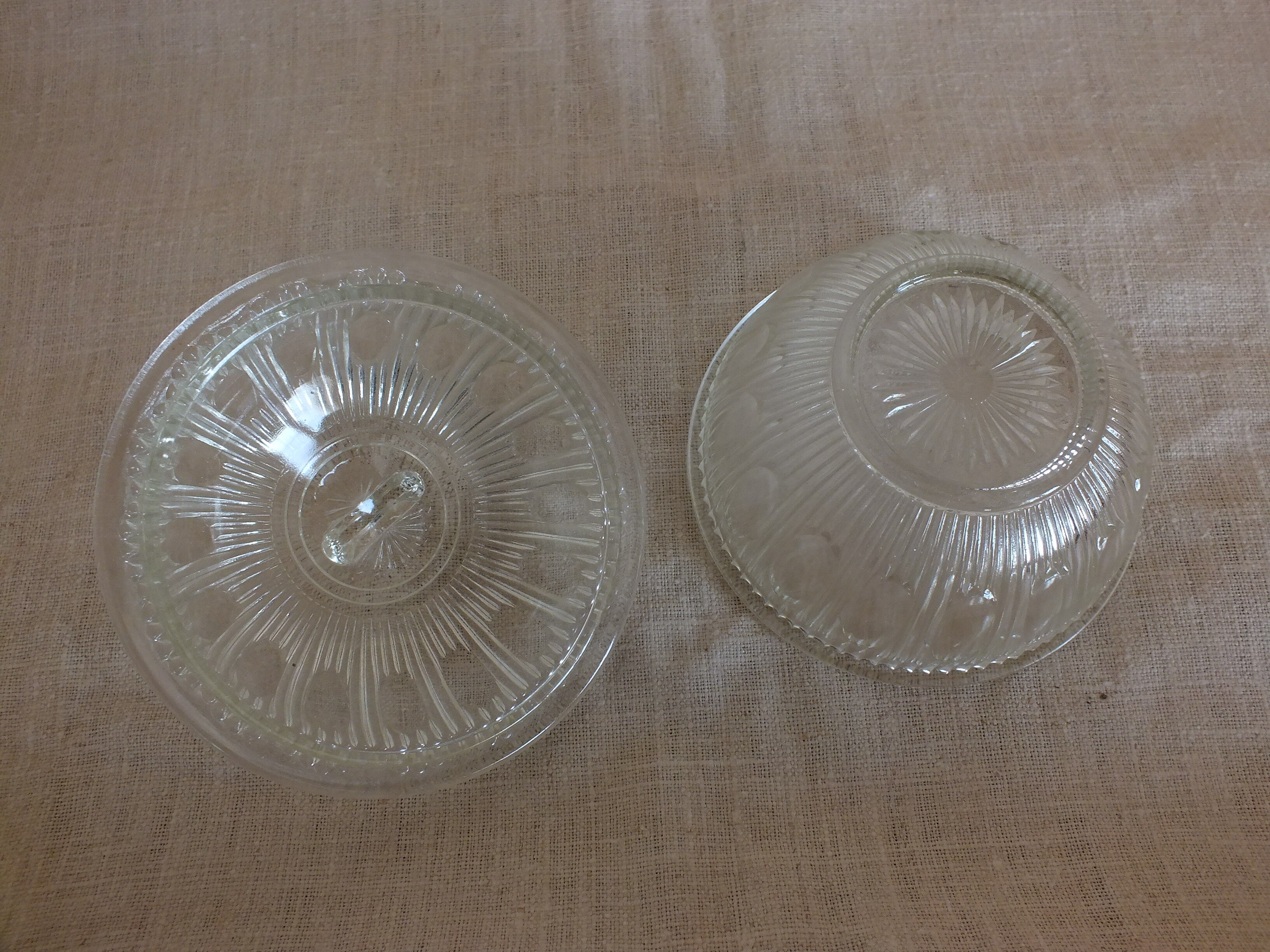 Moulded crystal sweetener