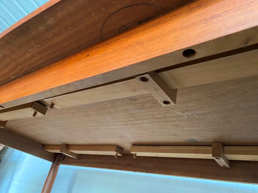 Scandinavian table in teak and rosewood vintage 60s