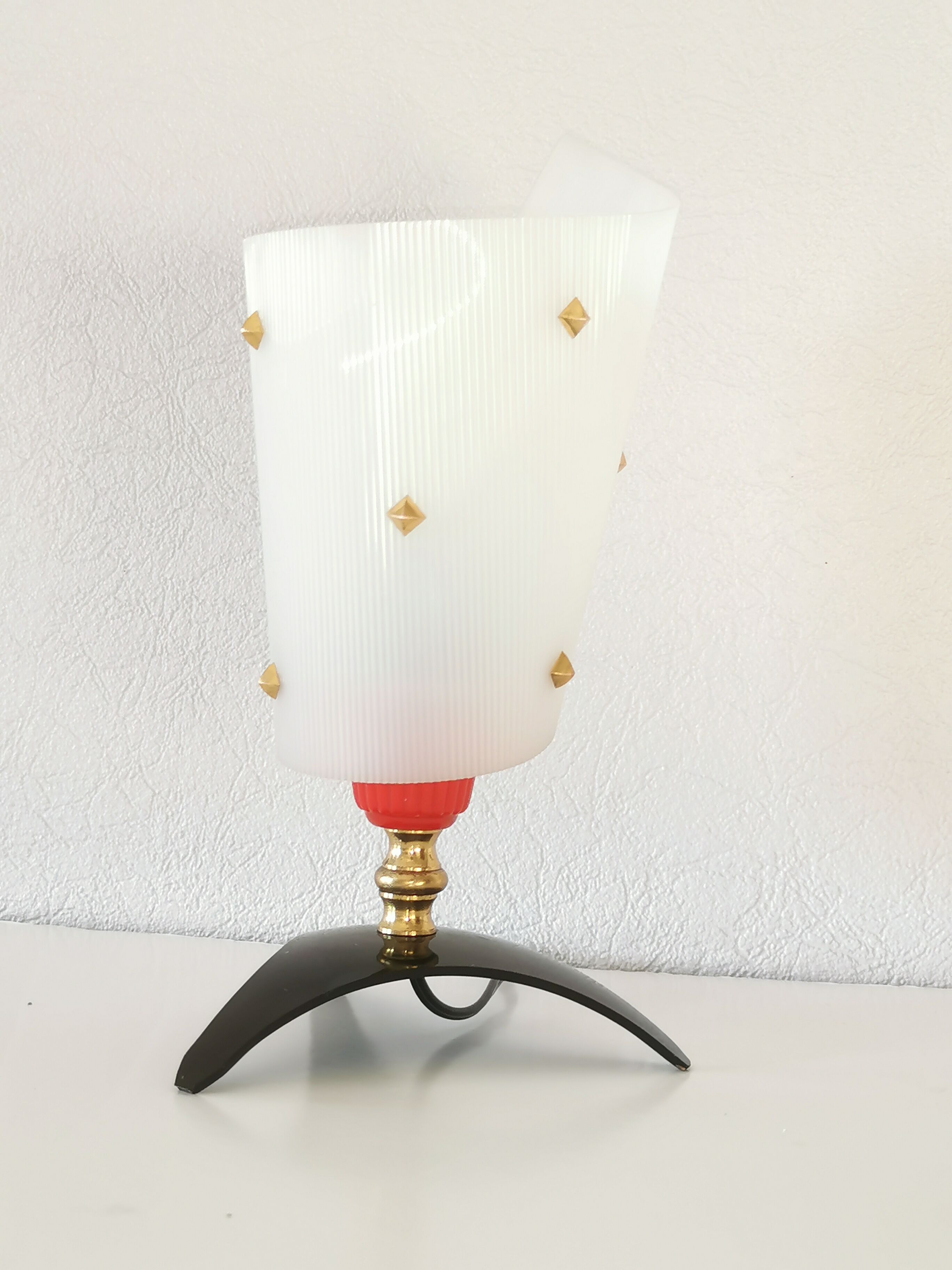 Rockabilly side lamp, perspex and brass, Pierre Guariche style, 1950