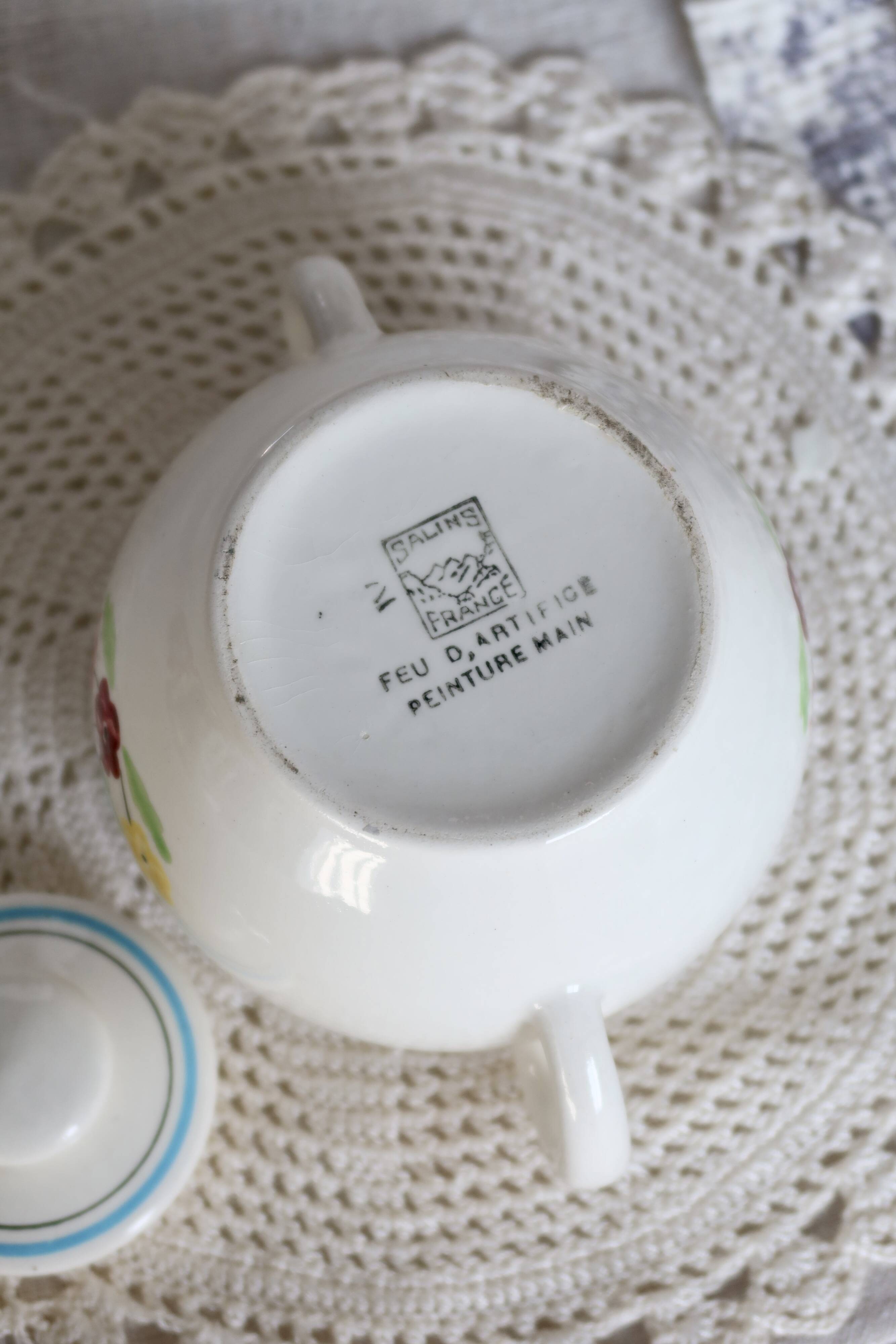 Vintage Salins earthenware sugar bowl - Floral pattern