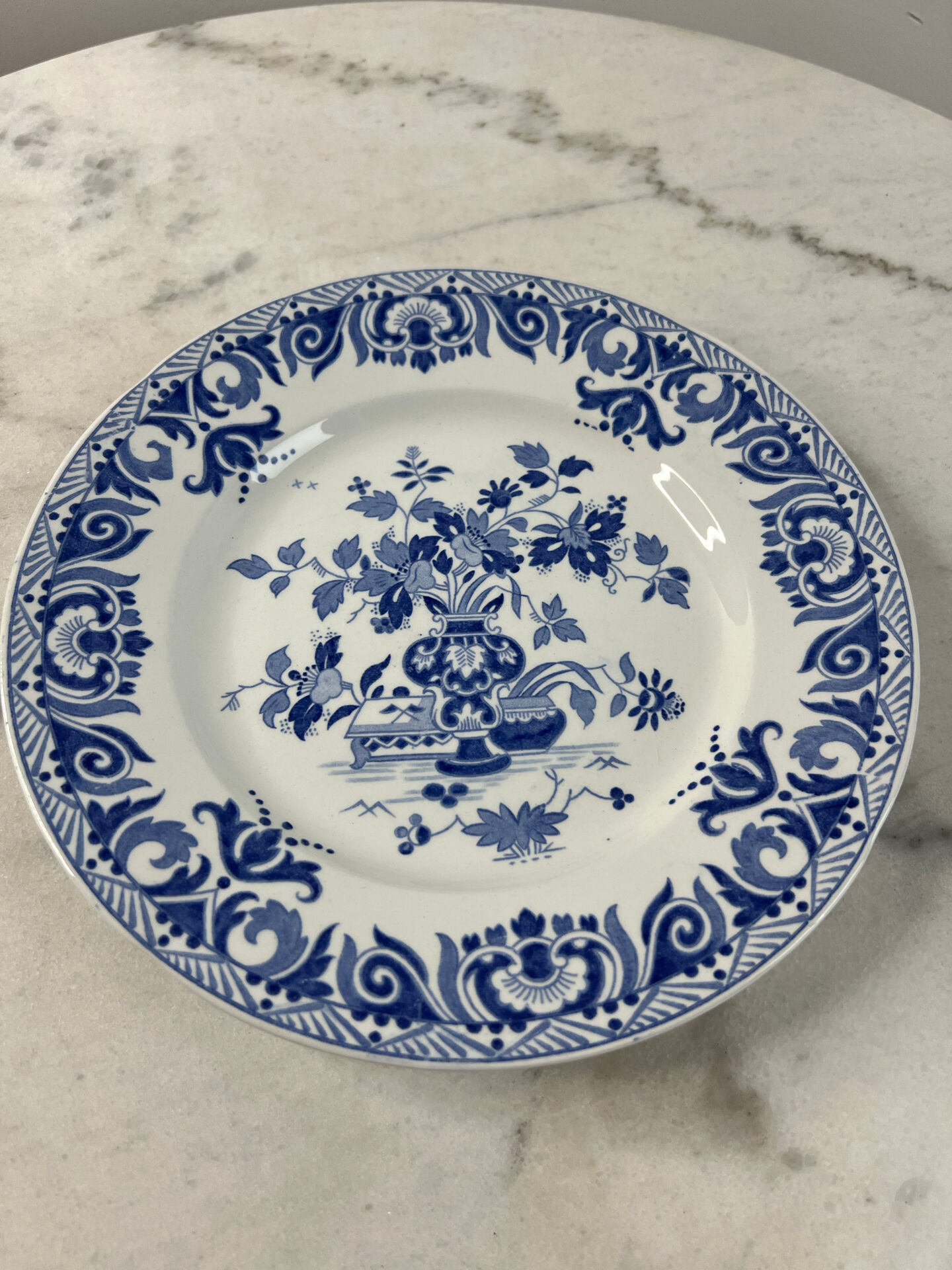 Antique plate Sarreguemines — Shanghai Collection