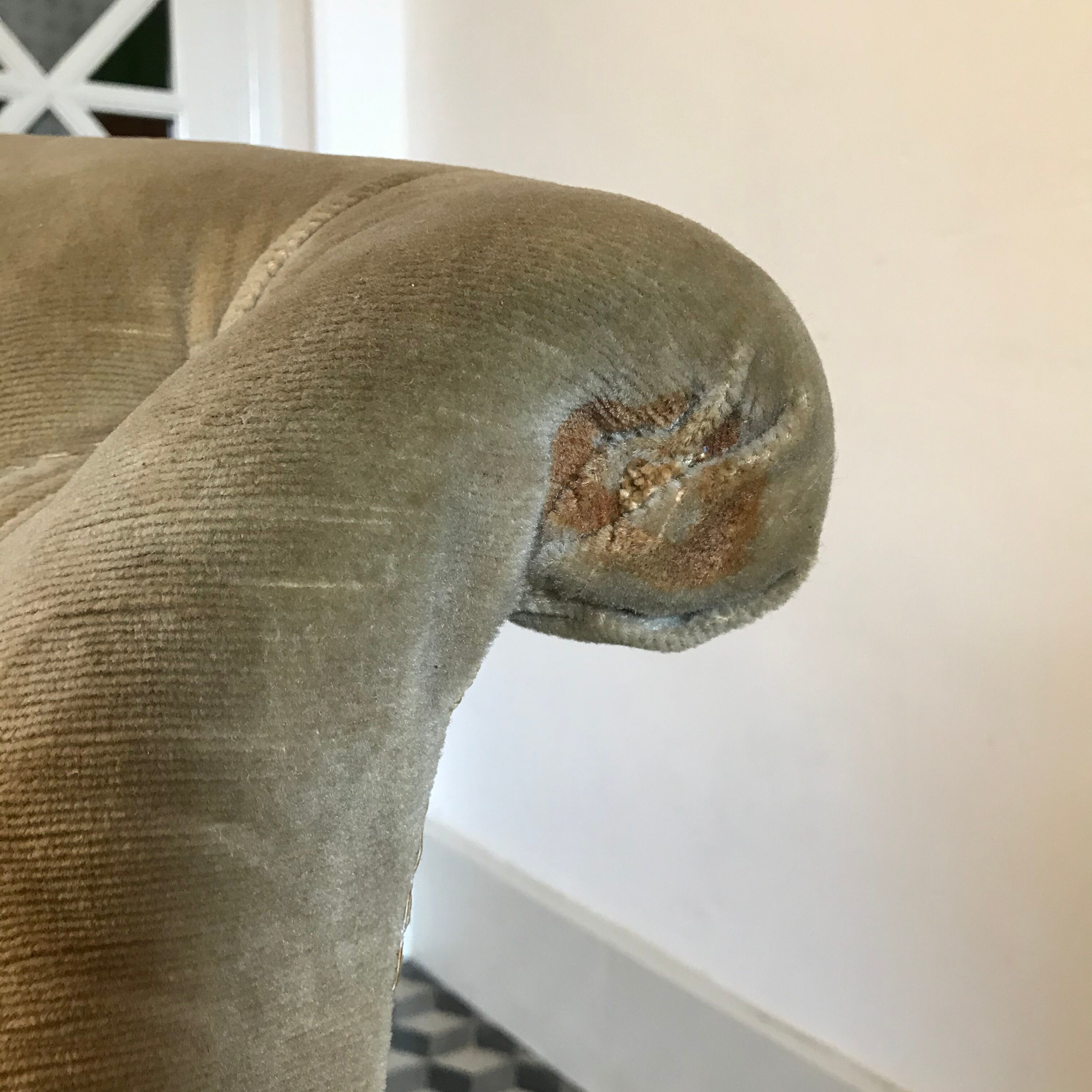 Khaki green toad sofa