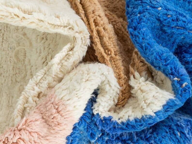 Handwoven natural wool rug, coloured, 1.5/2.5 m.