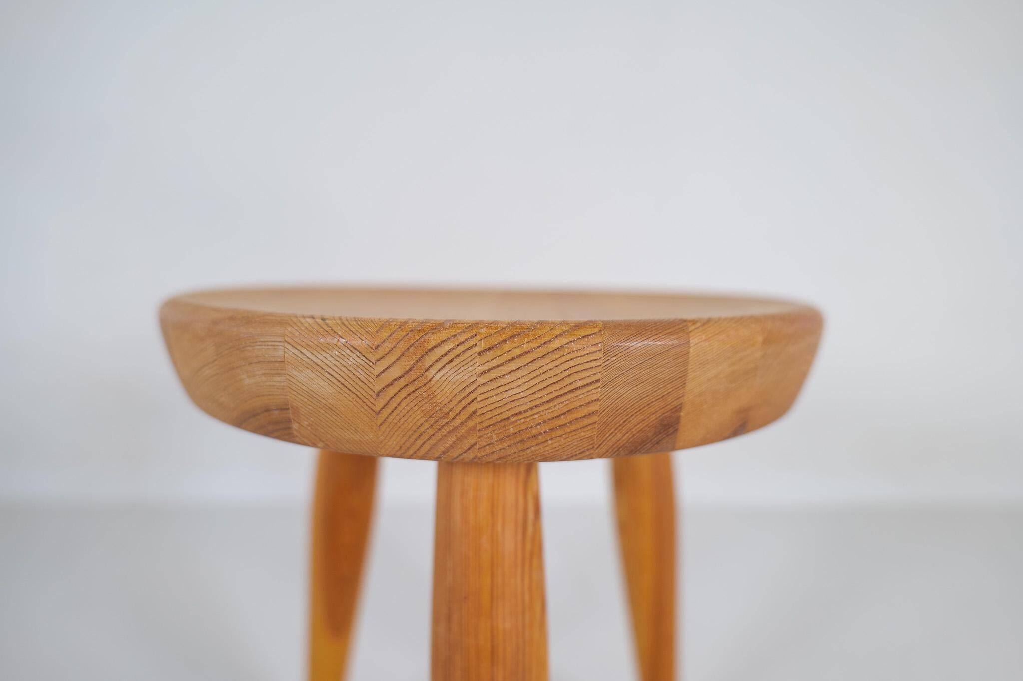 Modern Scandinavian Sculptural Stool in Pine, Sweden, 1970s
