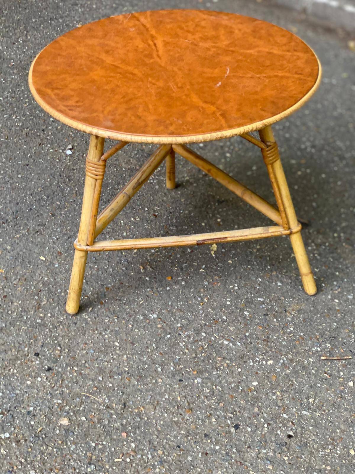 Table basse vintage ronde cuir rotin et bambou