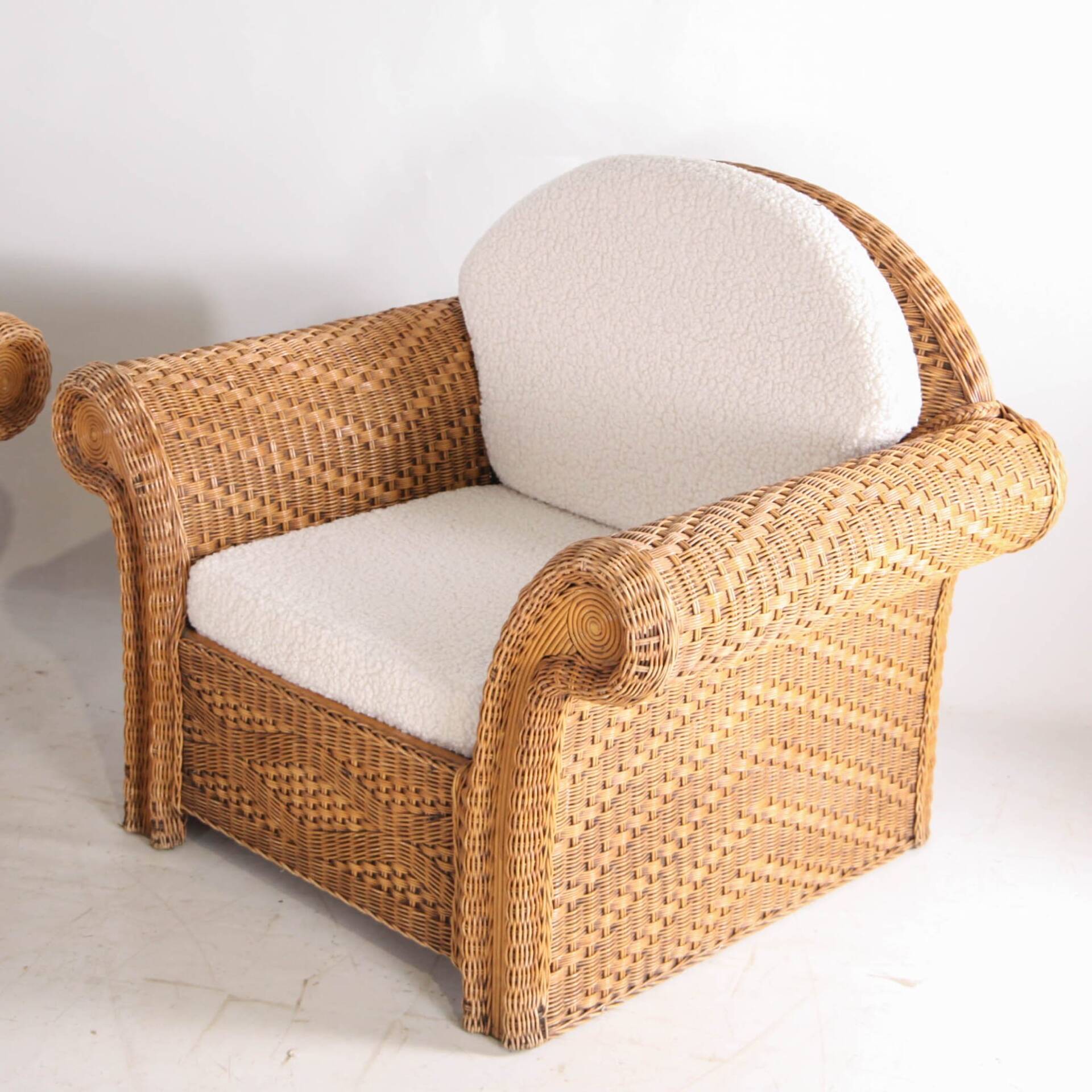 Woven rattan lounge set