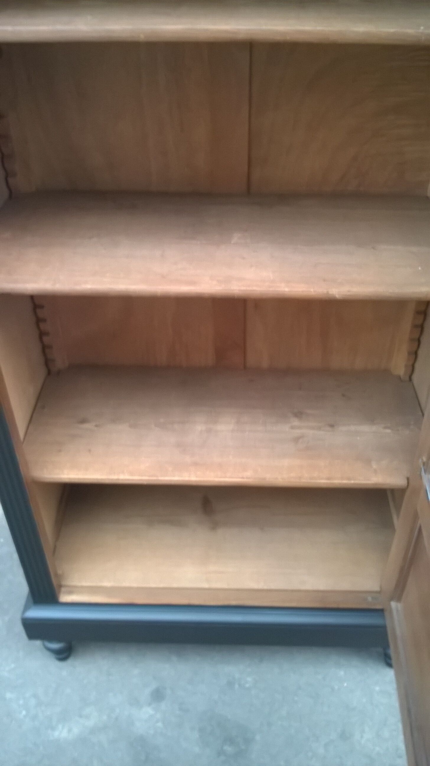 Parisian showcase cabinet