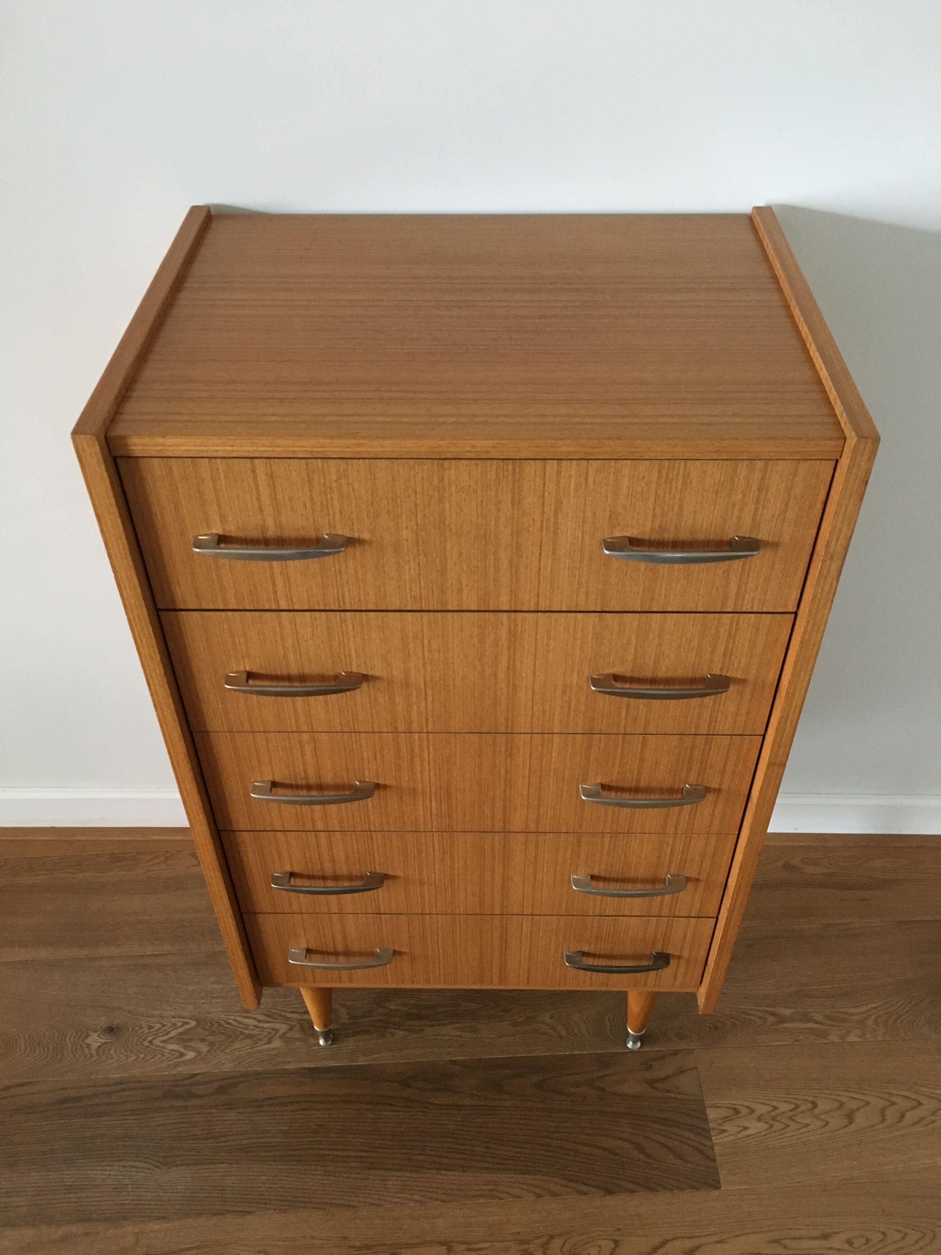 Vintage chest of drawers