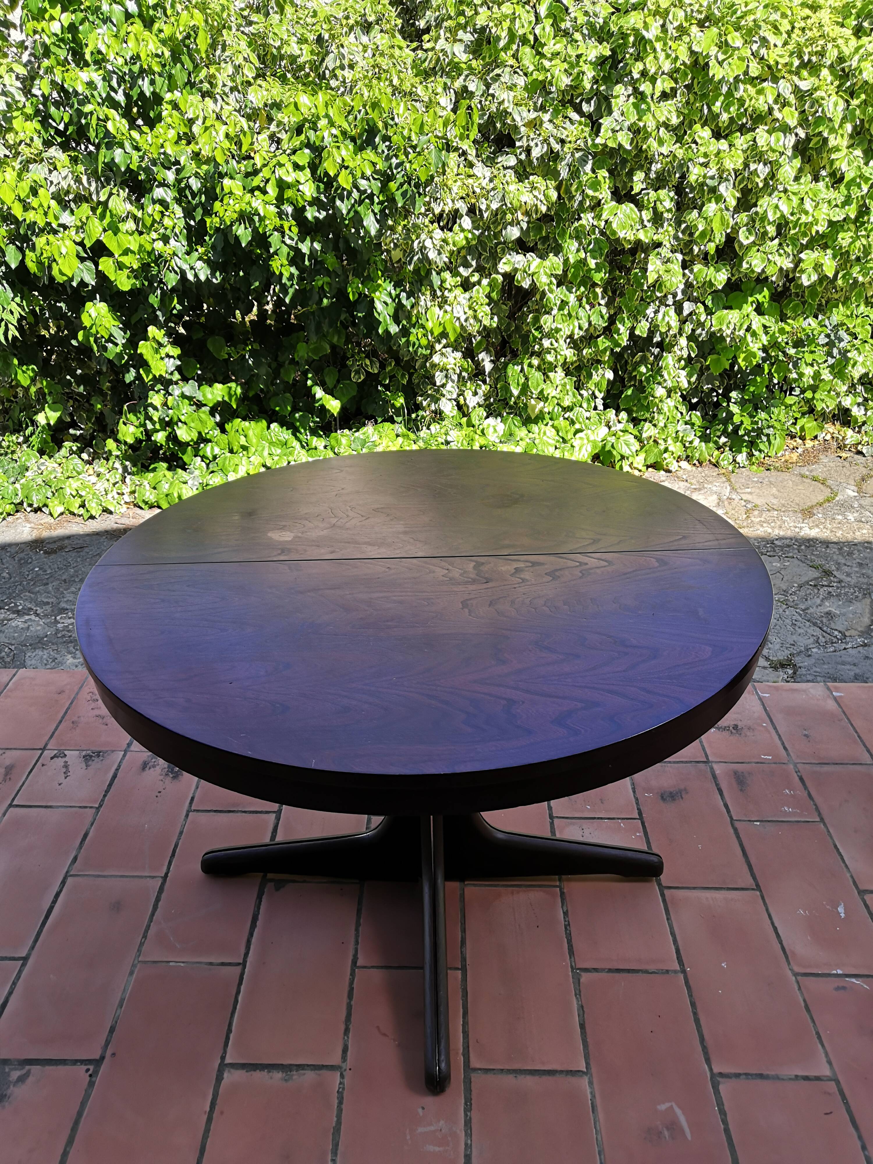 Round table with extension Baumann central foot 1970