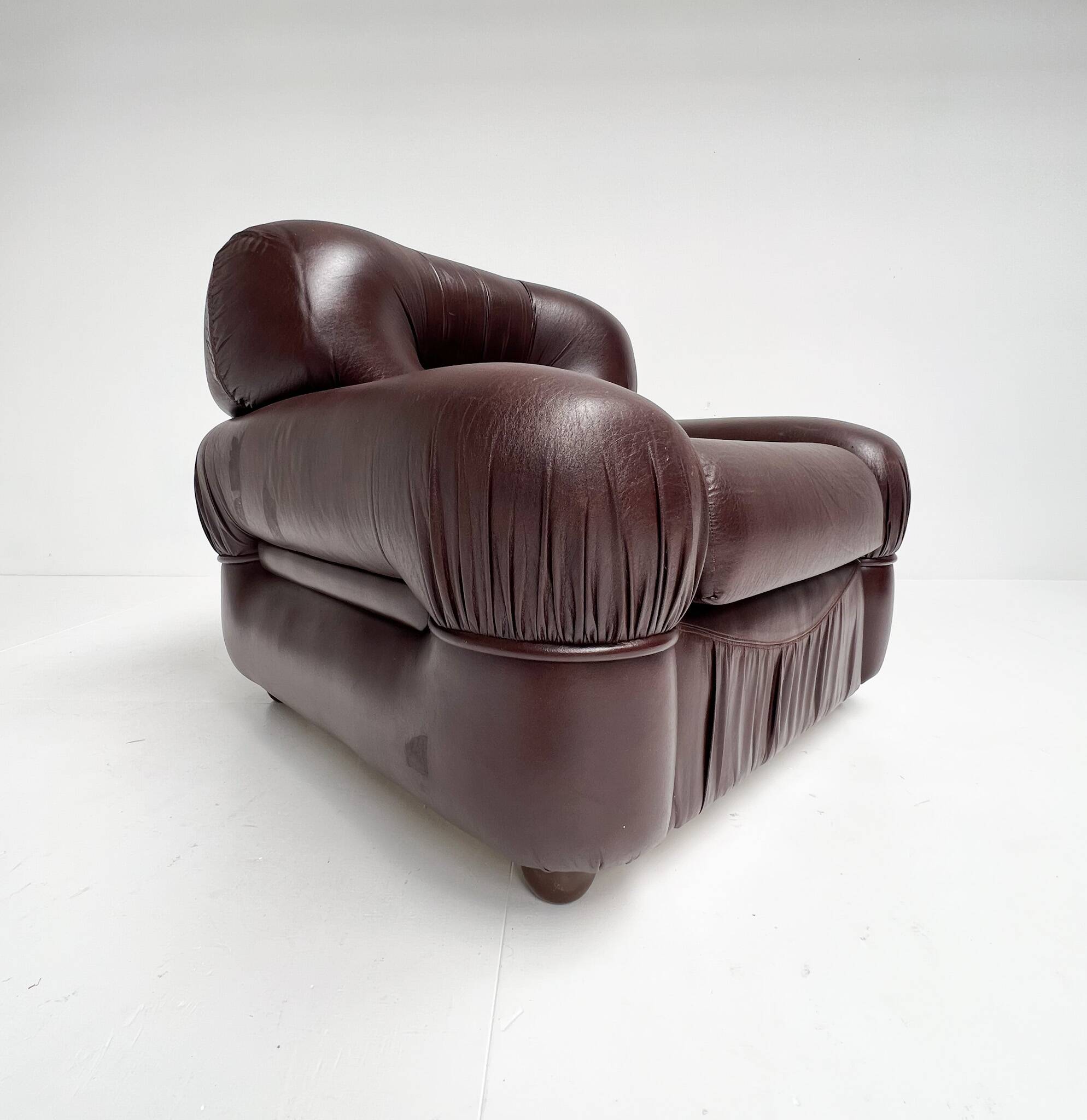 Italian lounge chair attributed to Sapporo, 1970s