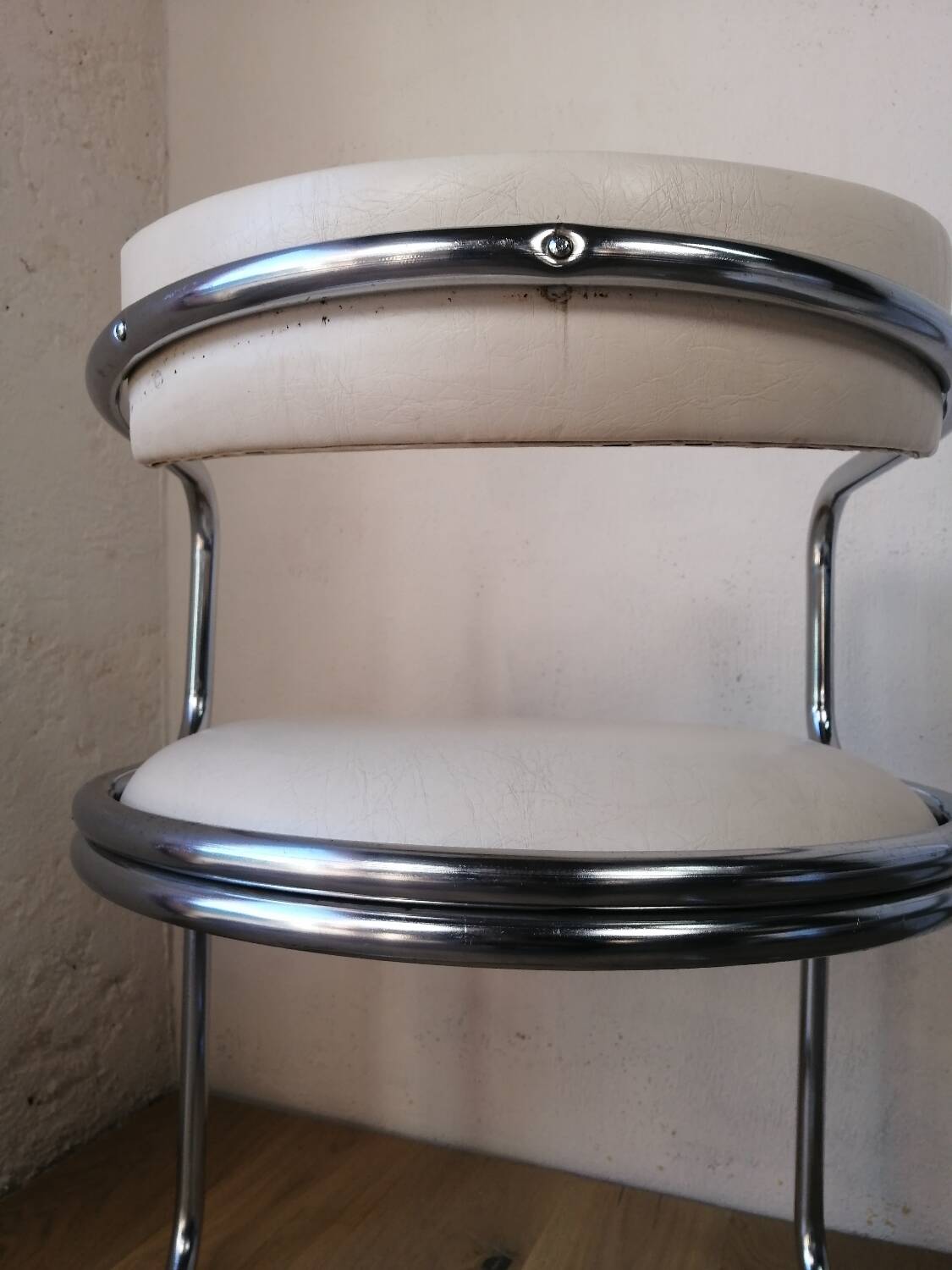 Pair of vintage canteliver armchairs from Zug, Victoria, Switzerland.