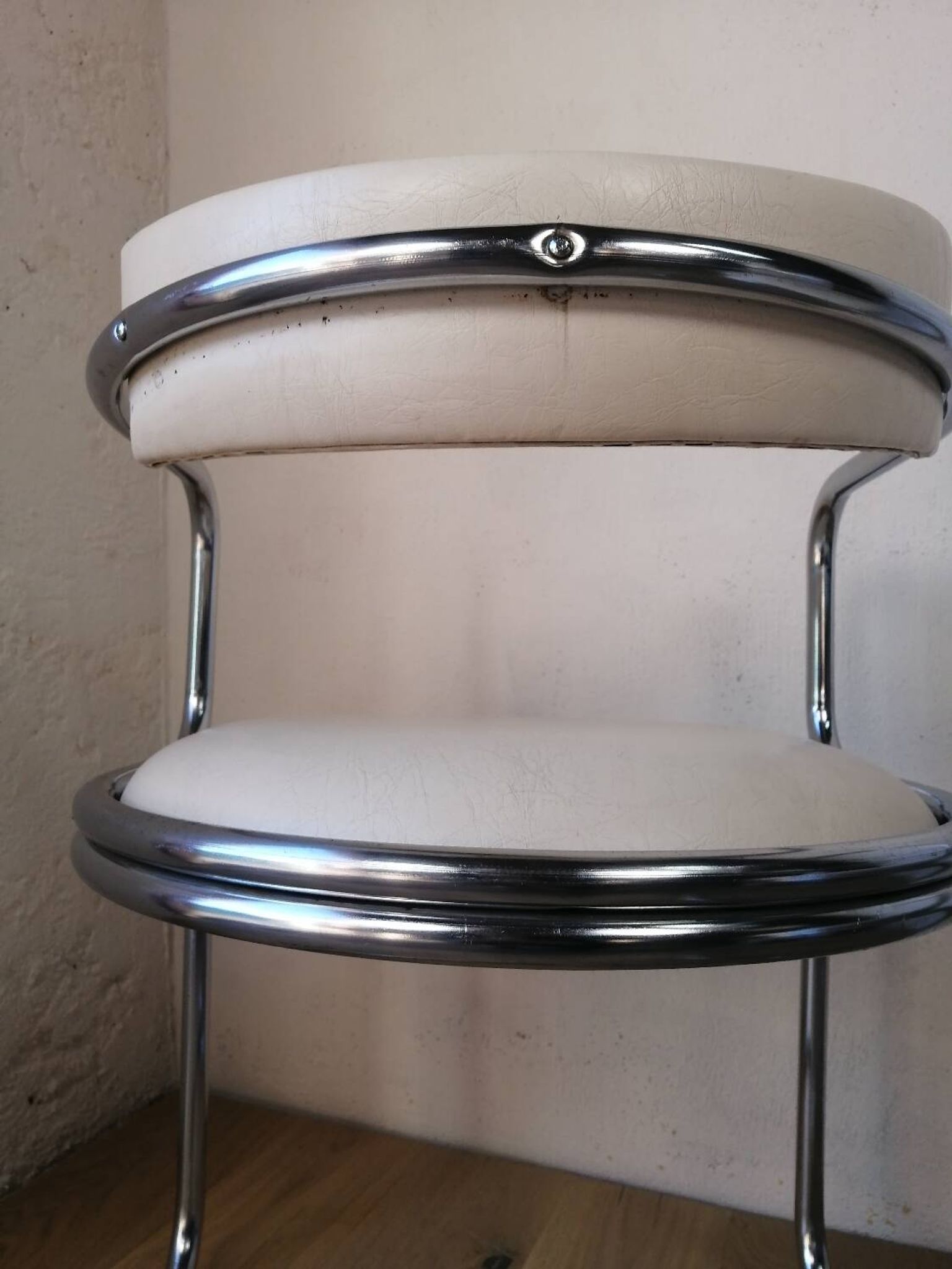 Pair of vintage canteliver armchairs from Zug, Victoria, Switzerland.