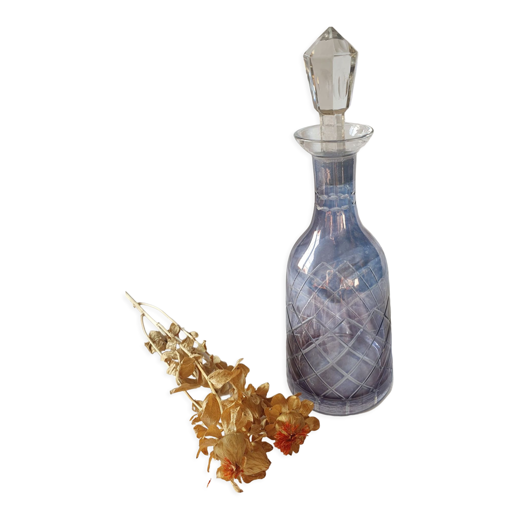 Carafe in blue chiseled glass