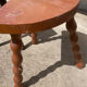 Tabouret en bois tripode
