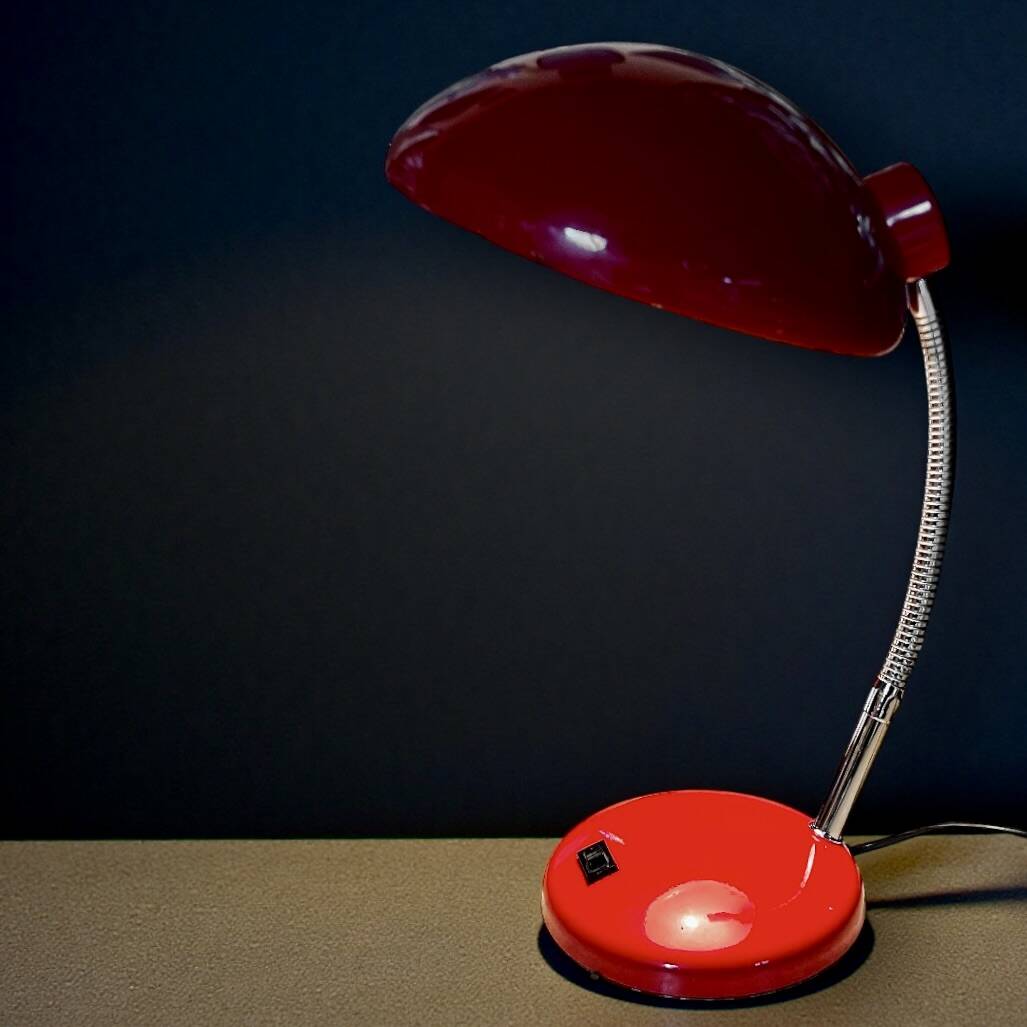 Vintage red lacquered metal desk lamp – Space Age / Bauhaus style