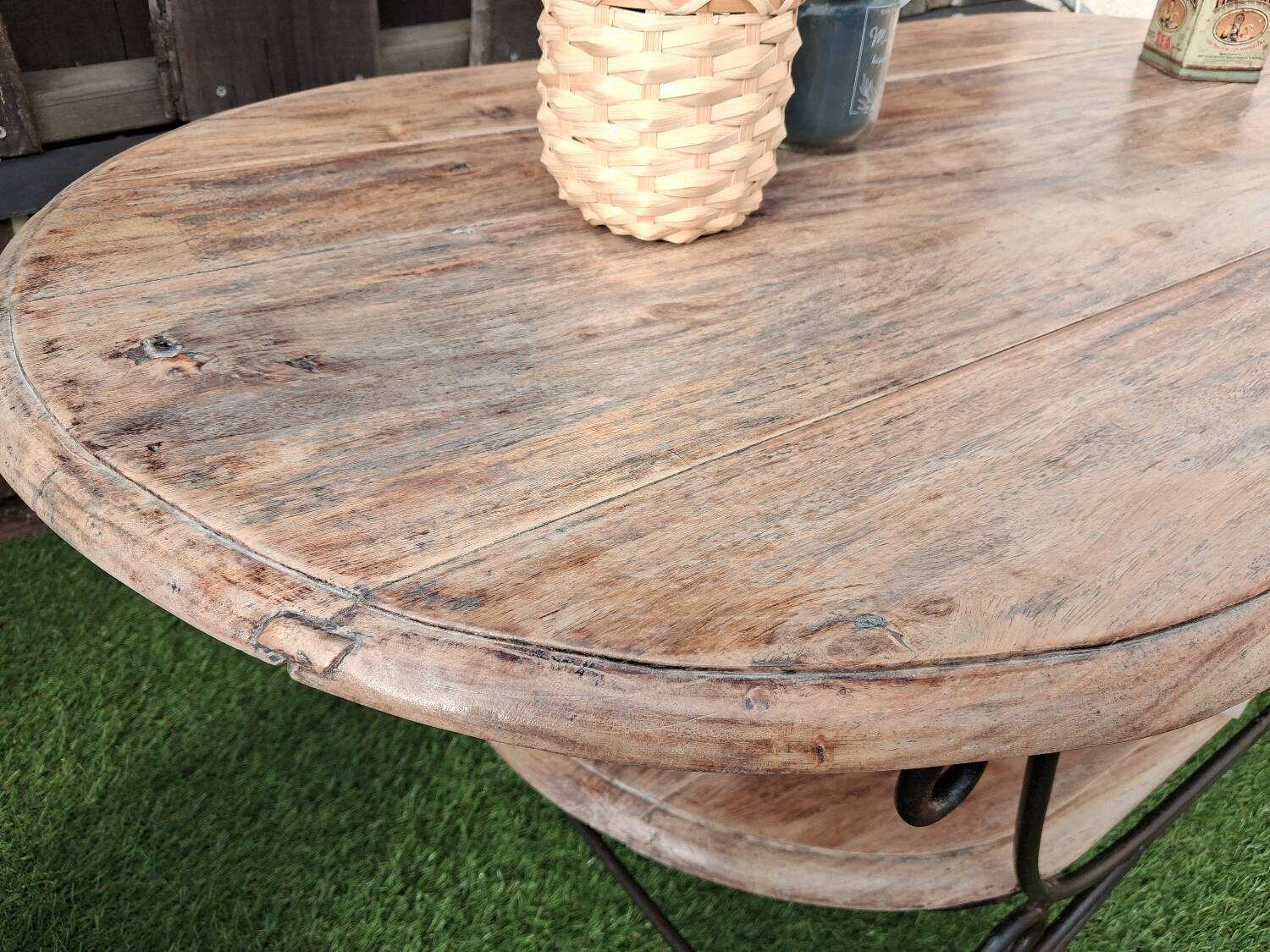 Table de caractère acacia et fer forgé