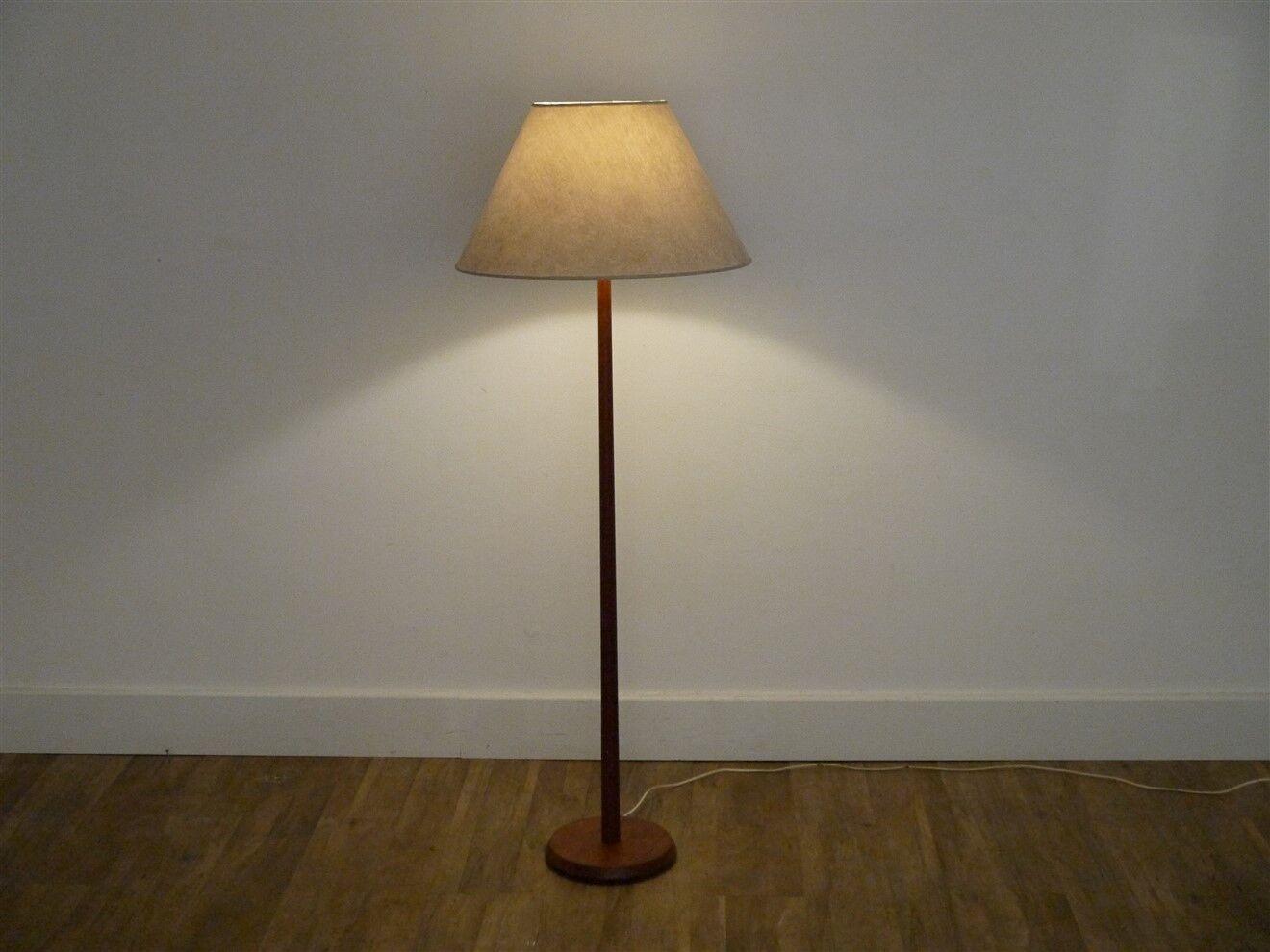 Lampadaire vintage scandinave en teck 1960