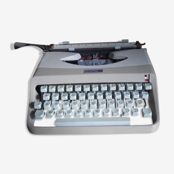 Machine à écrire Underwood 18 dans sa mallette vintage