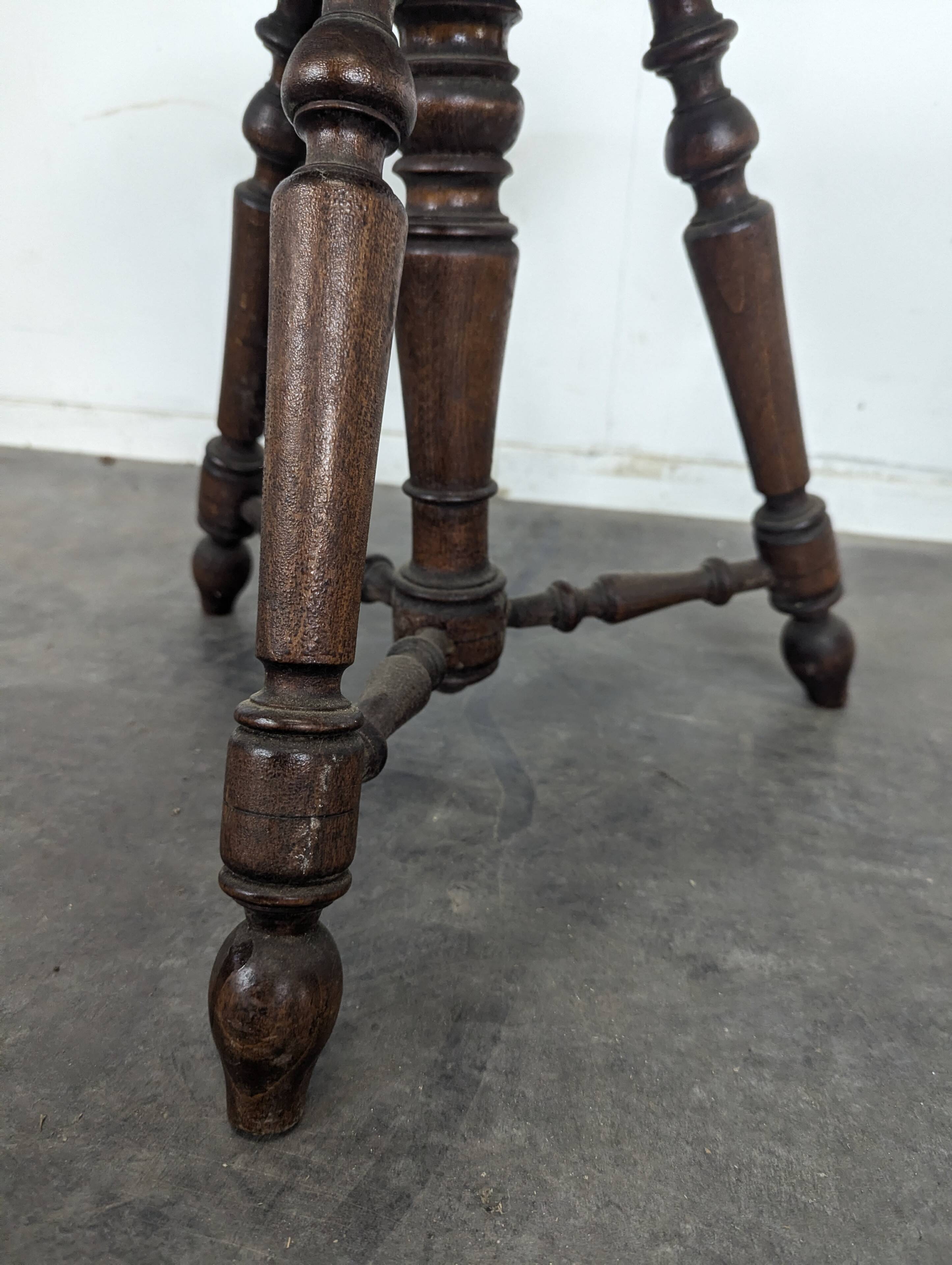 Tabouret de piano tripode en cuir marron