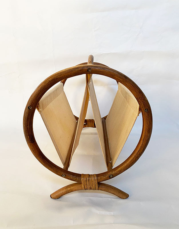 Rattan magazines holder
