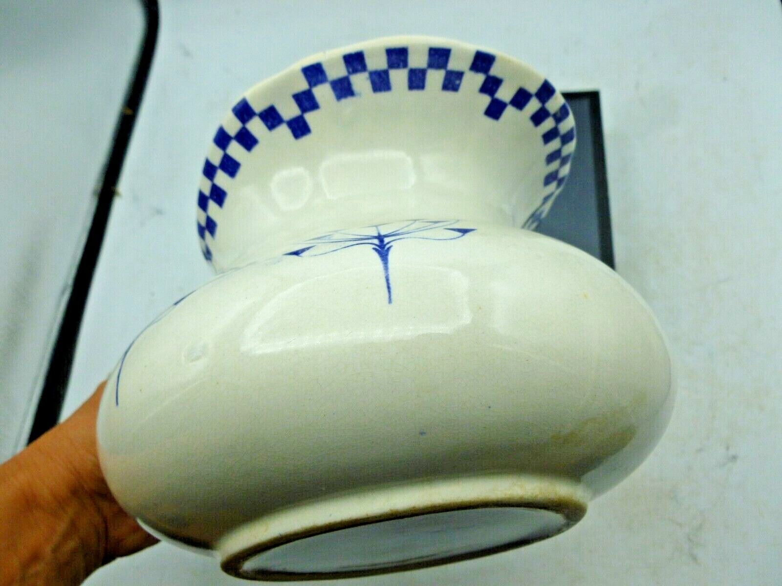 Broc old toilet creil montereau labrador model checkerboard.