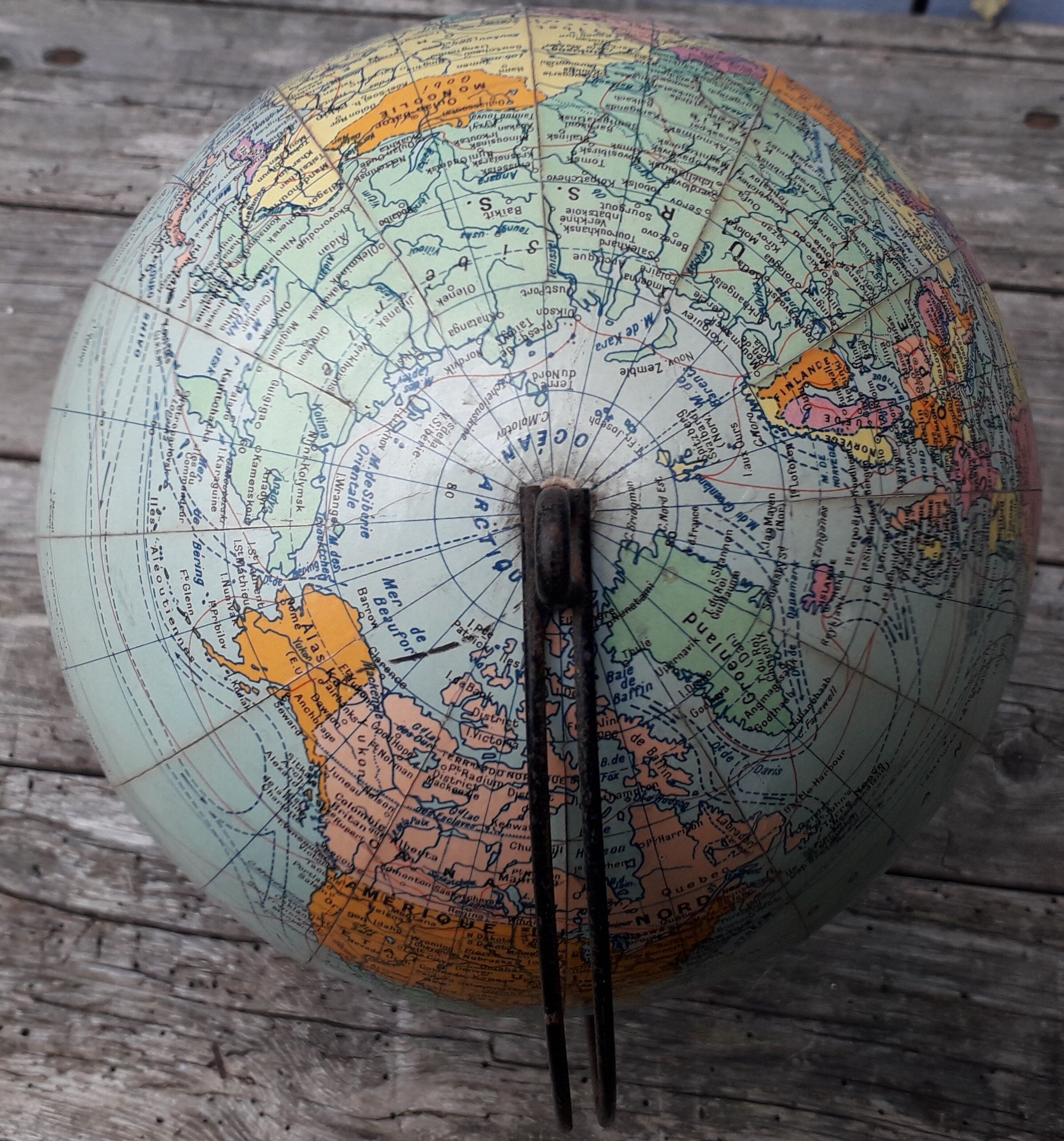 Tripod globe  by Girard & Barrère