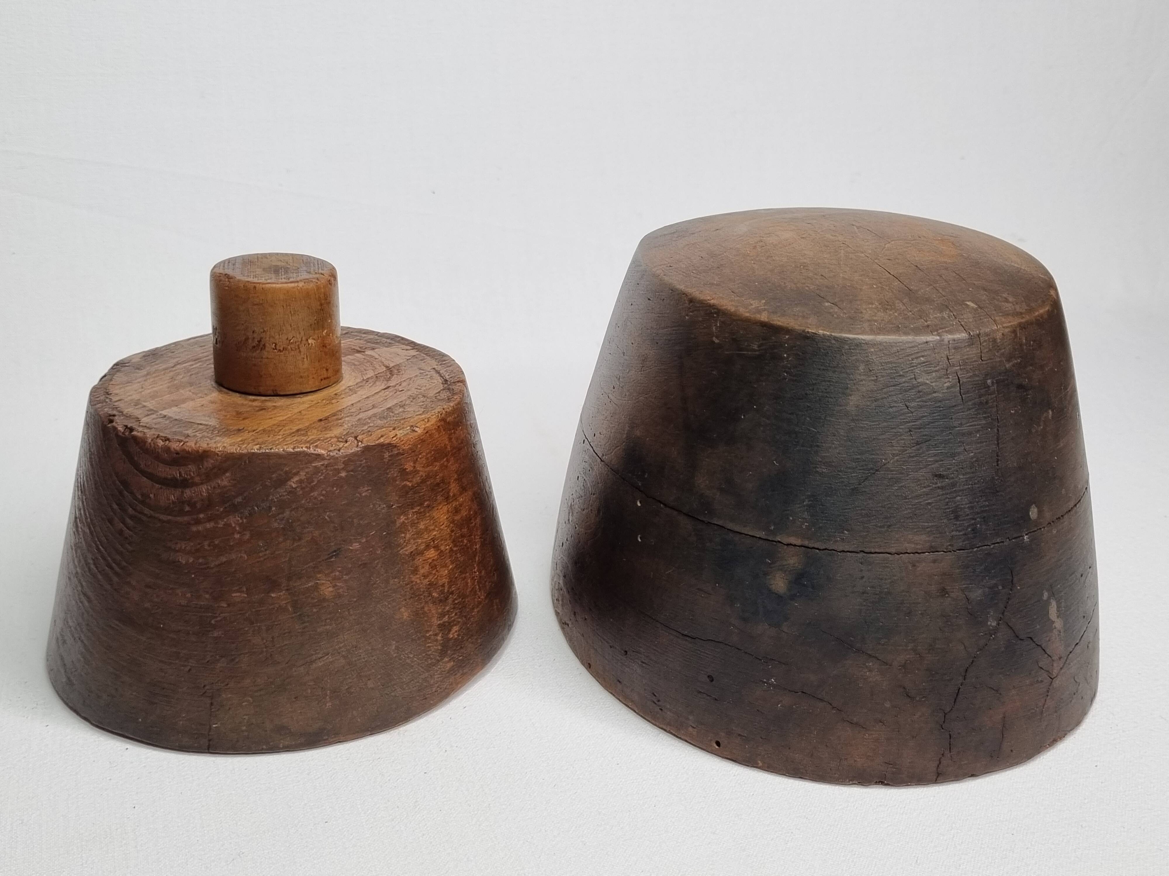 Hat form on solid wood stand, 1900s period