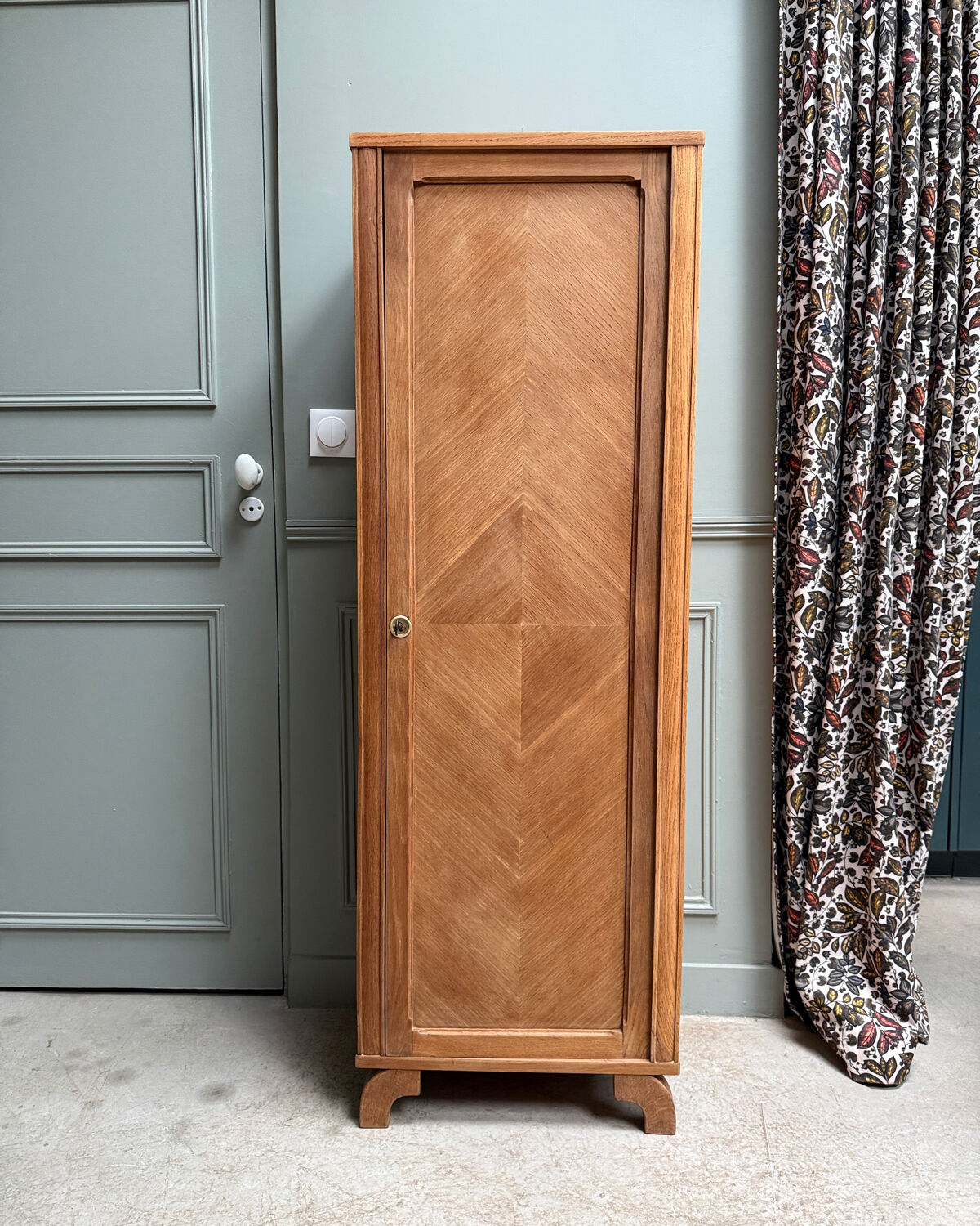 1950s bonnetière (renovated)