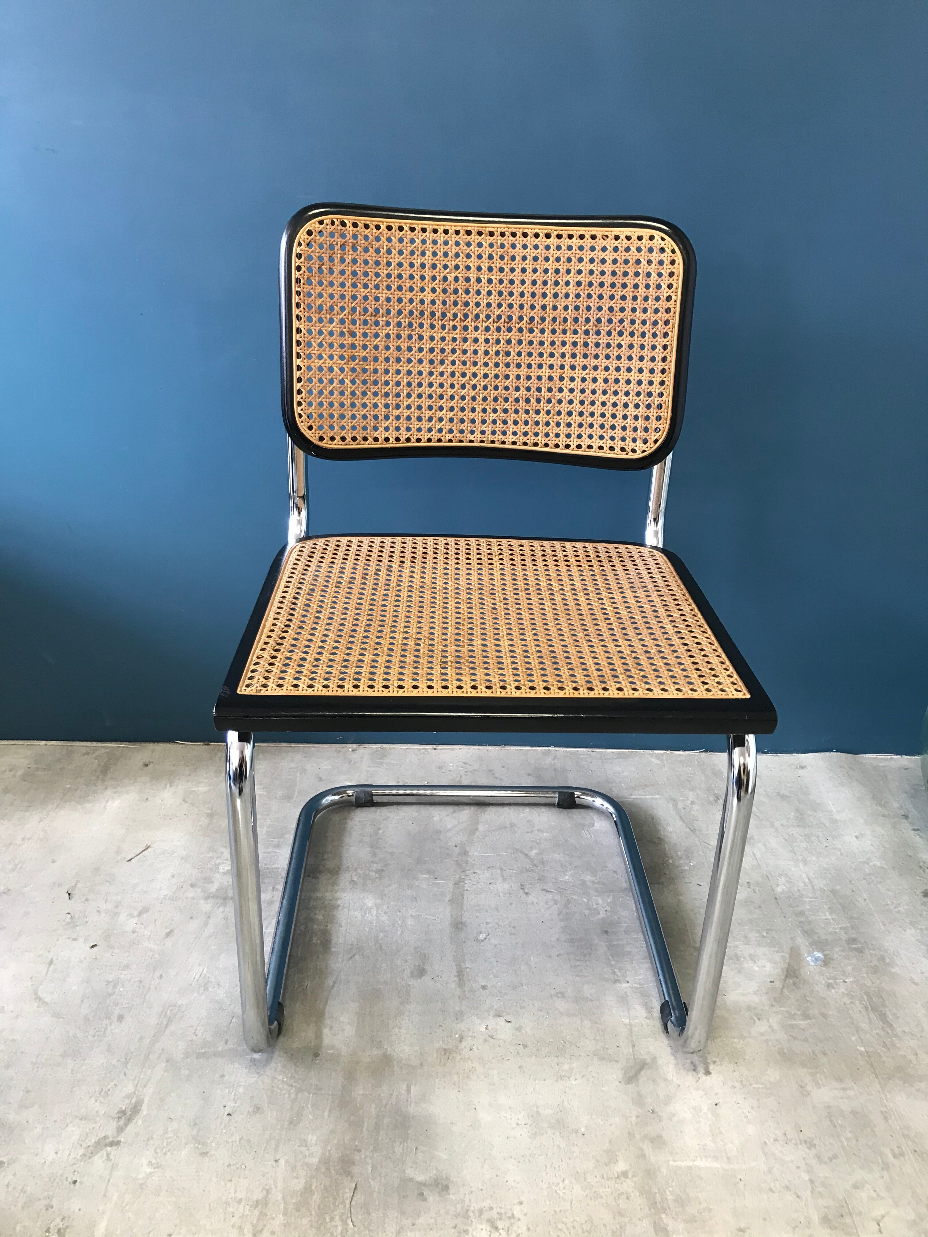 B32 Marcel Breuer 80's black and chrome chair