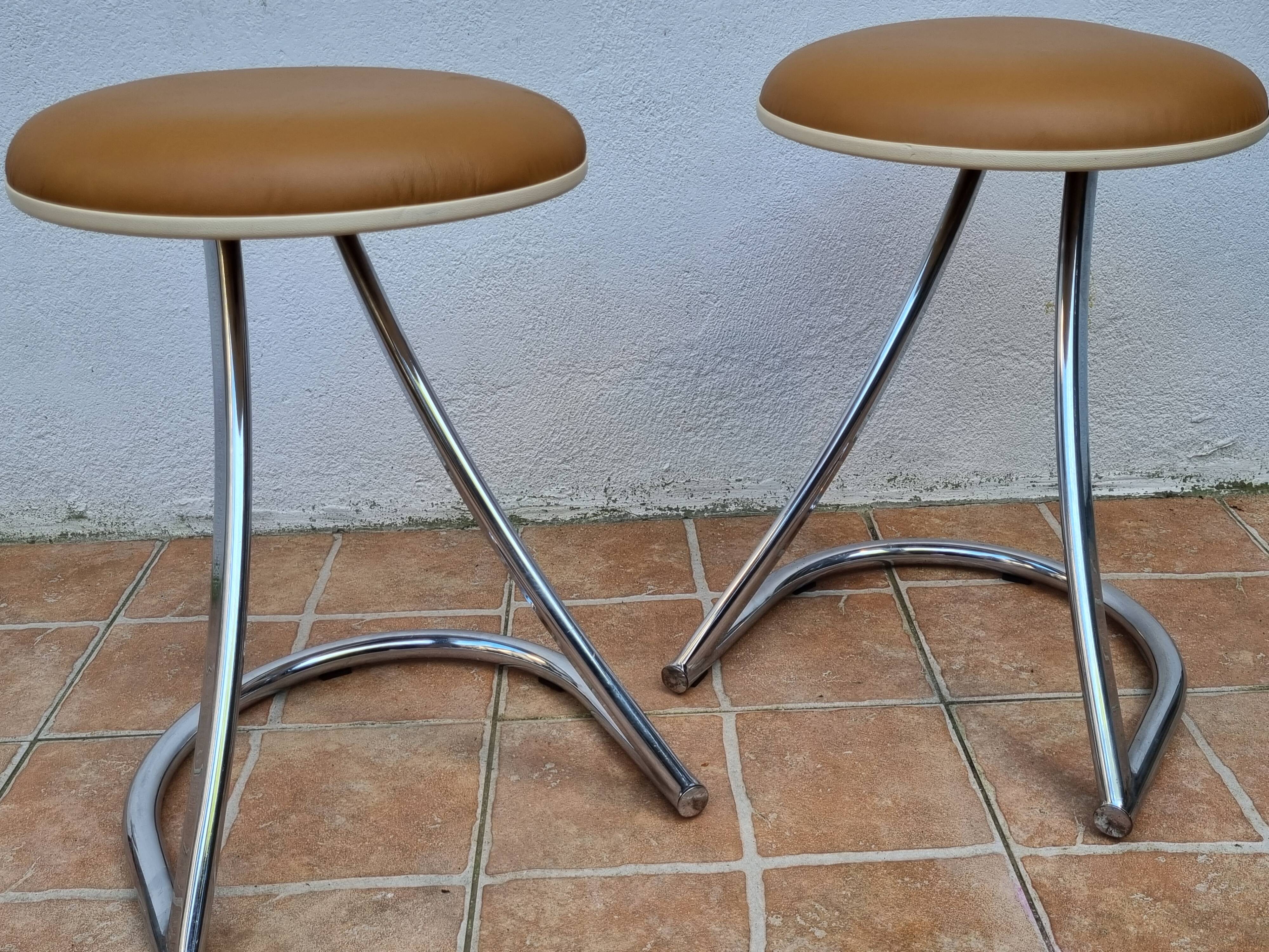Paire de tabourets "Z" vintage Mirima France