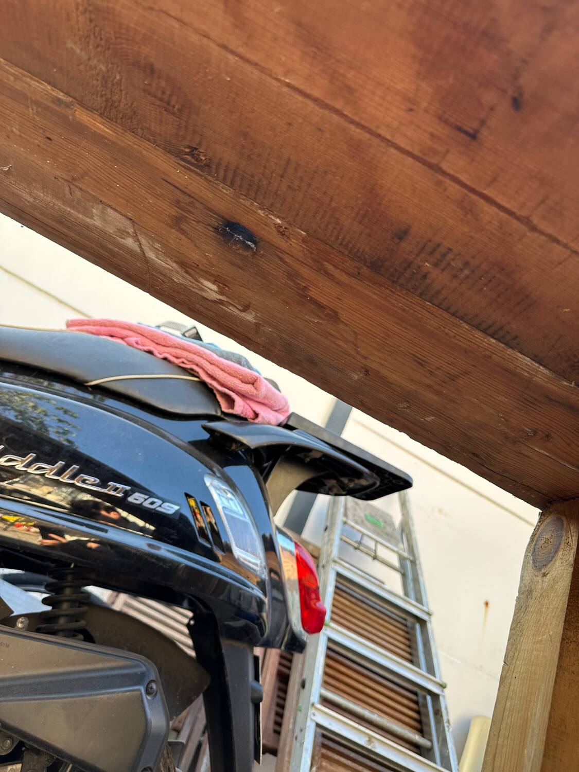Carpenter's workbench decor