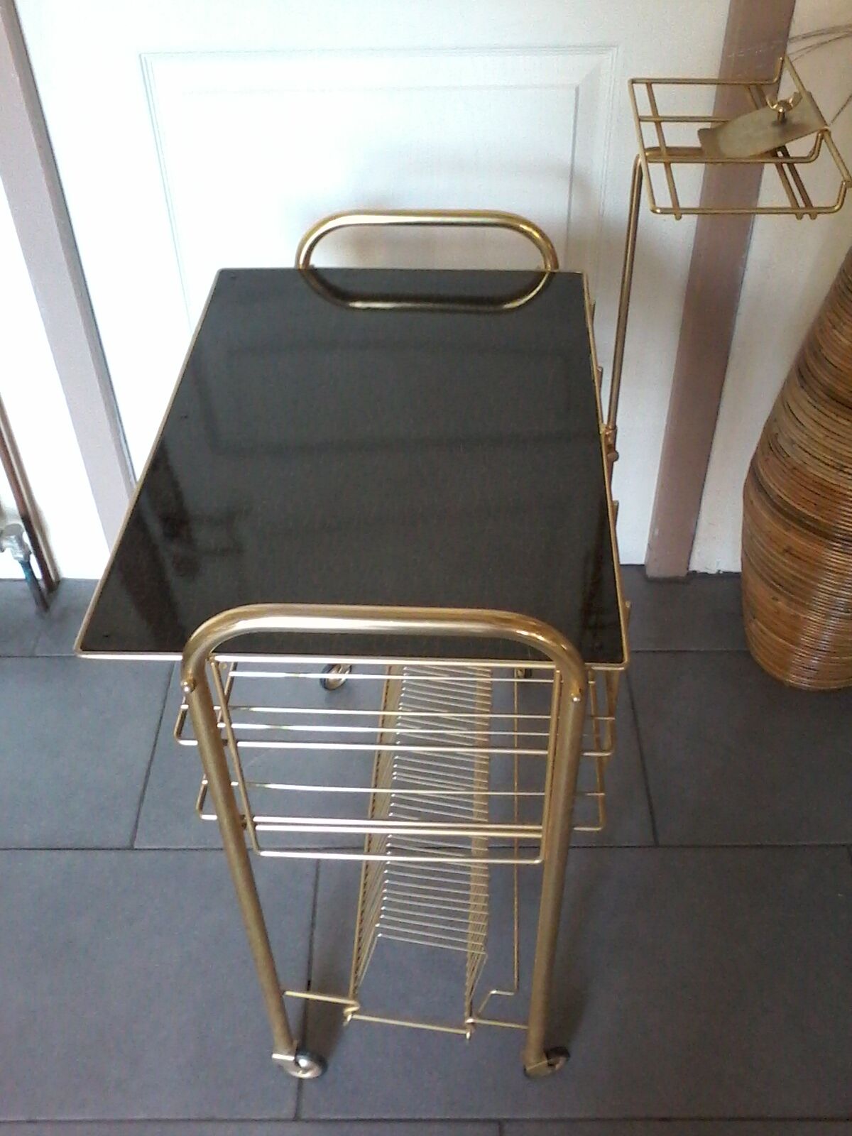 Vintage vinyl range table