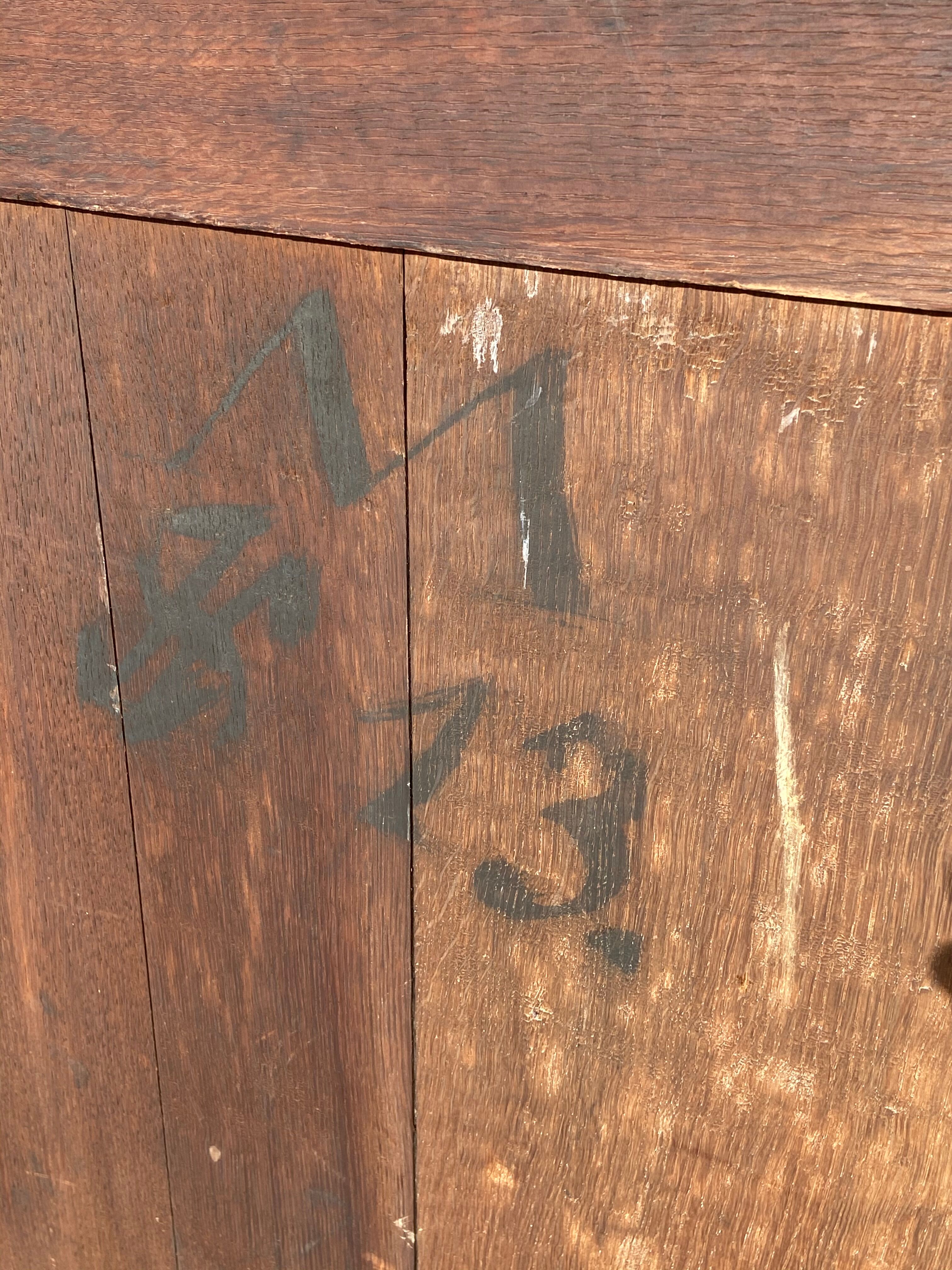 Chest of drawers in Louis XVI period marquetry with castle brand