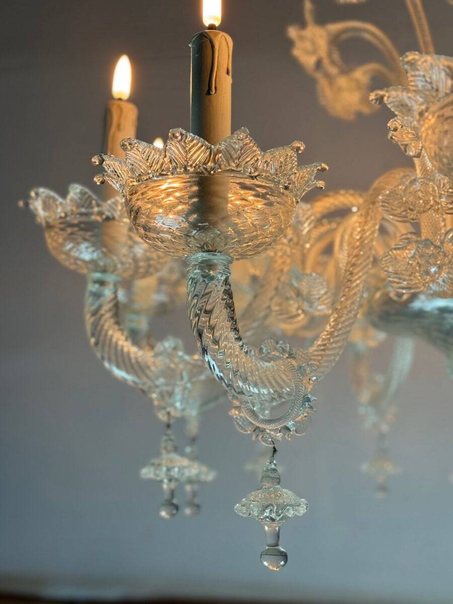 Venetian chandelier in colorless murano glass, 12 light arms, circa 1900